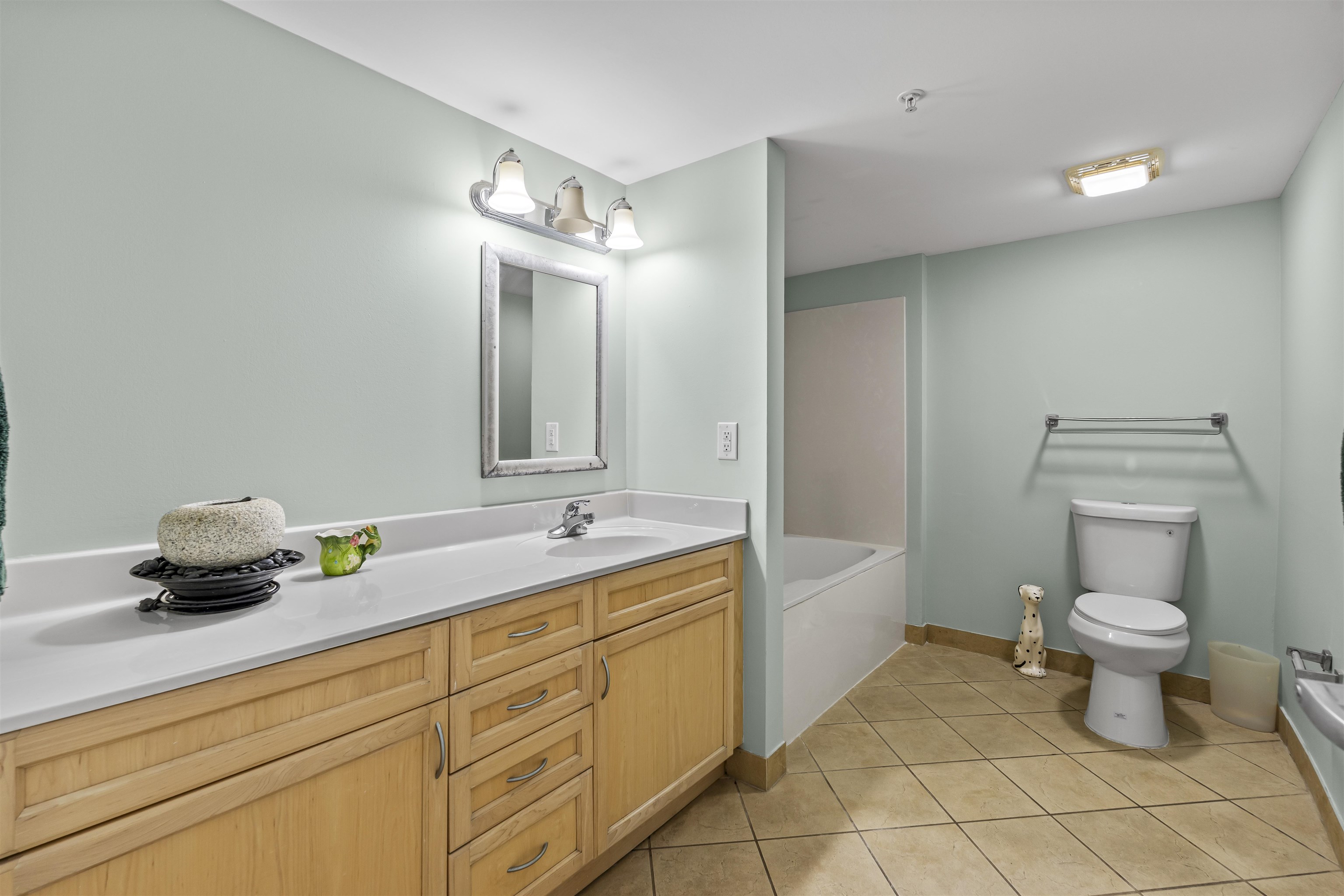 3500 N Ocean Blvd. Property Photo 29