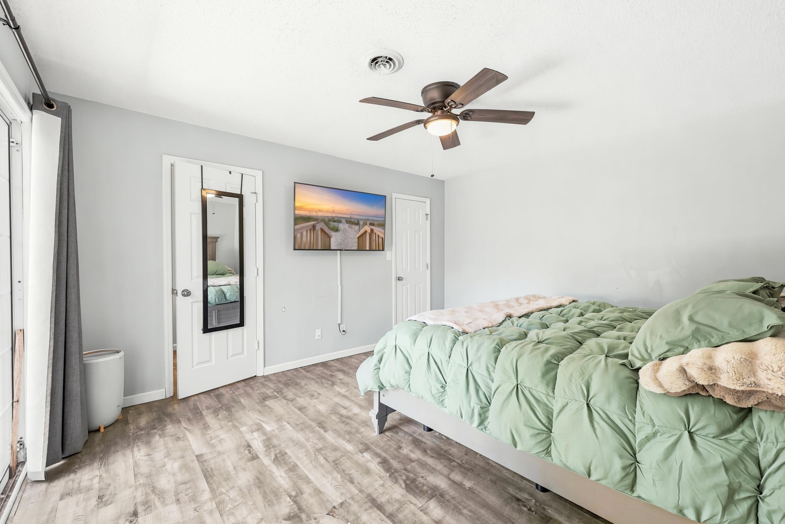 2642 Temperance Dr. Property Photo 14