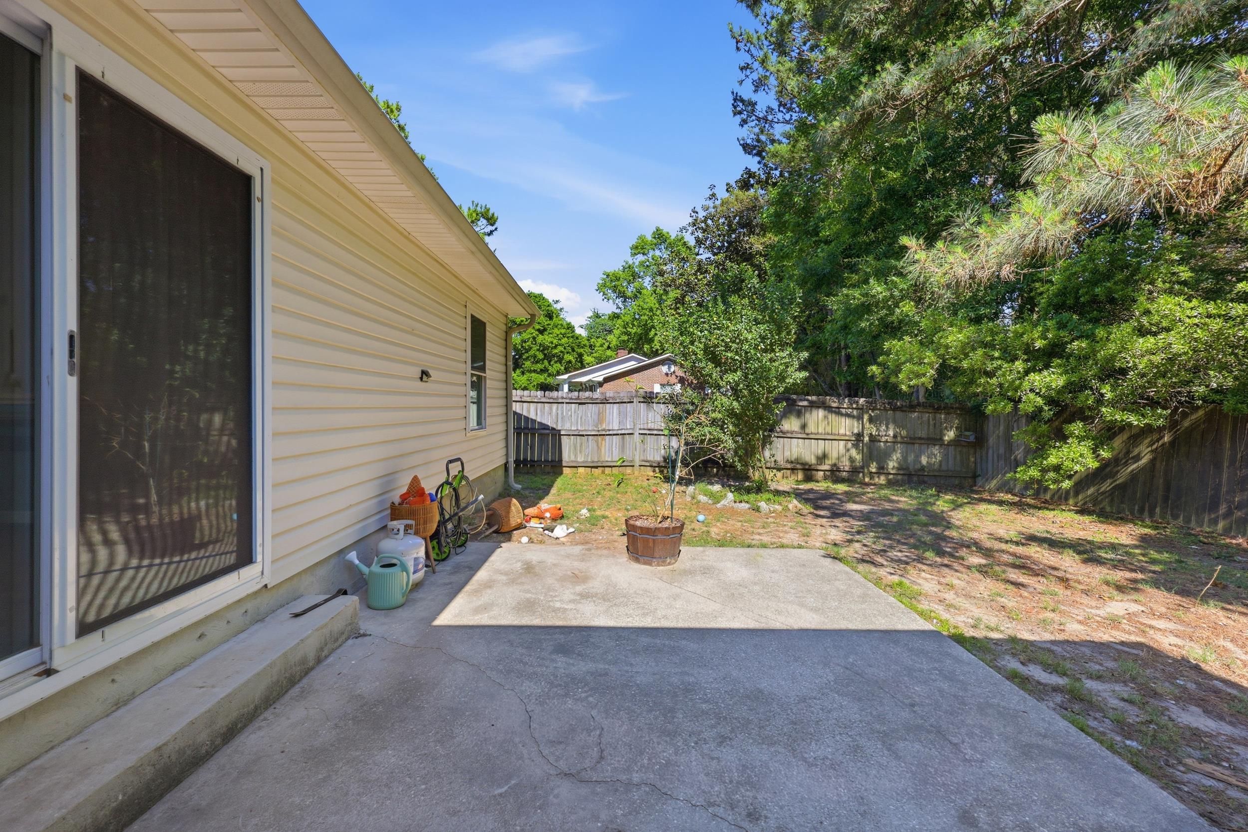 2642 Temperance Dr. Property Photo 18
