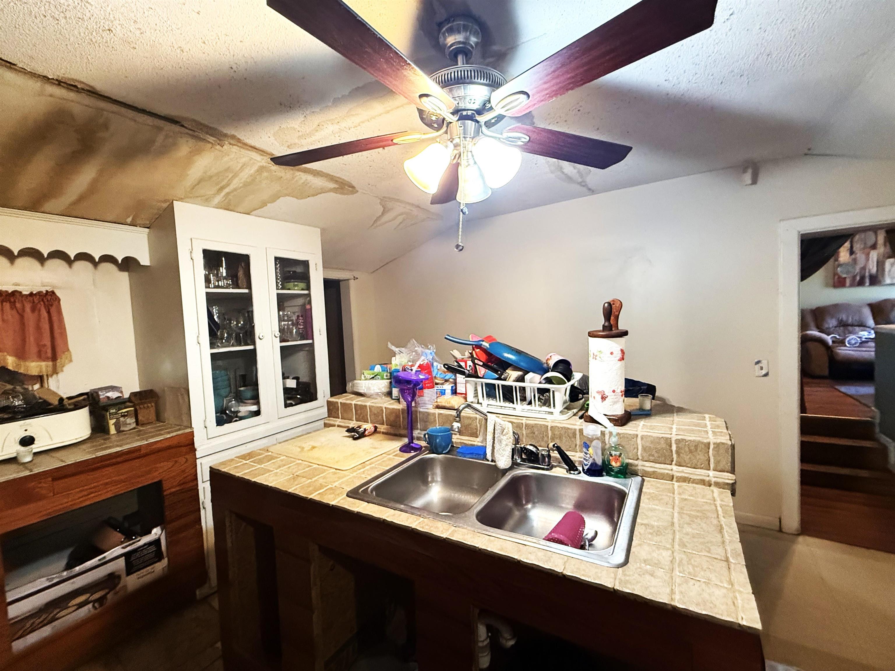 318 Wilmont St. Property Photo 8