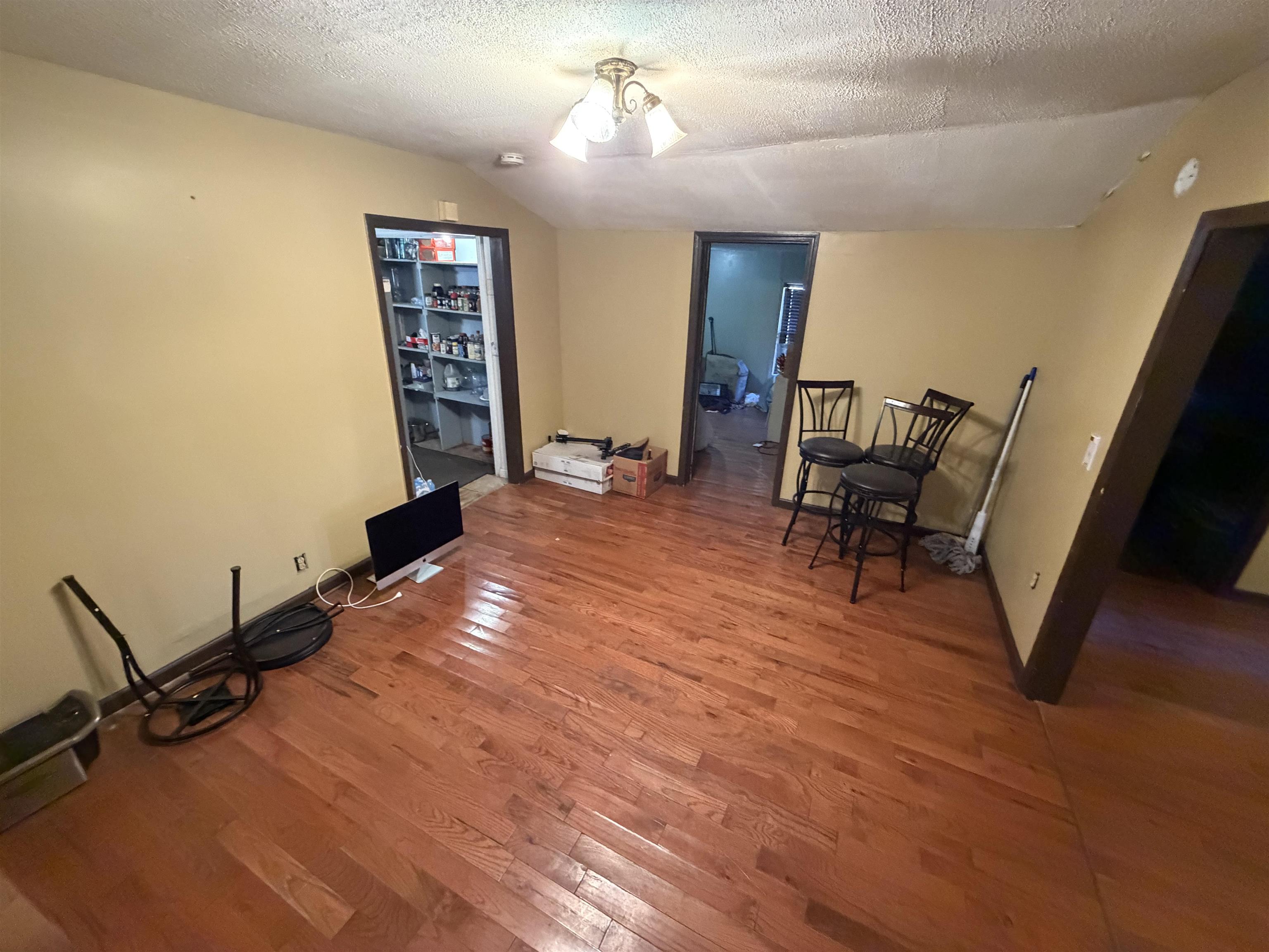 318 Wilmont St. Property Photo 22