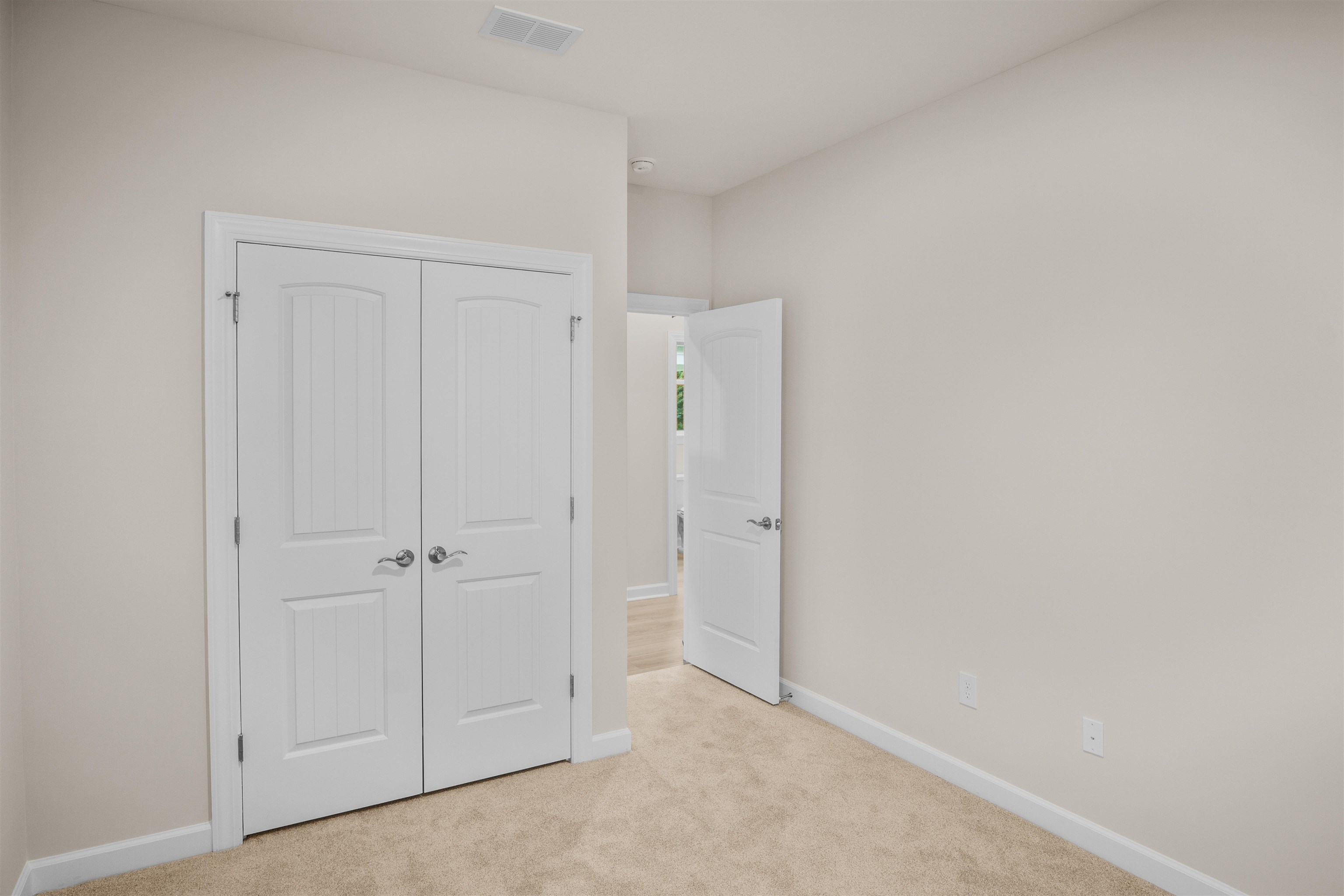 1324 Wykham Park Dr. Property Photo 11
