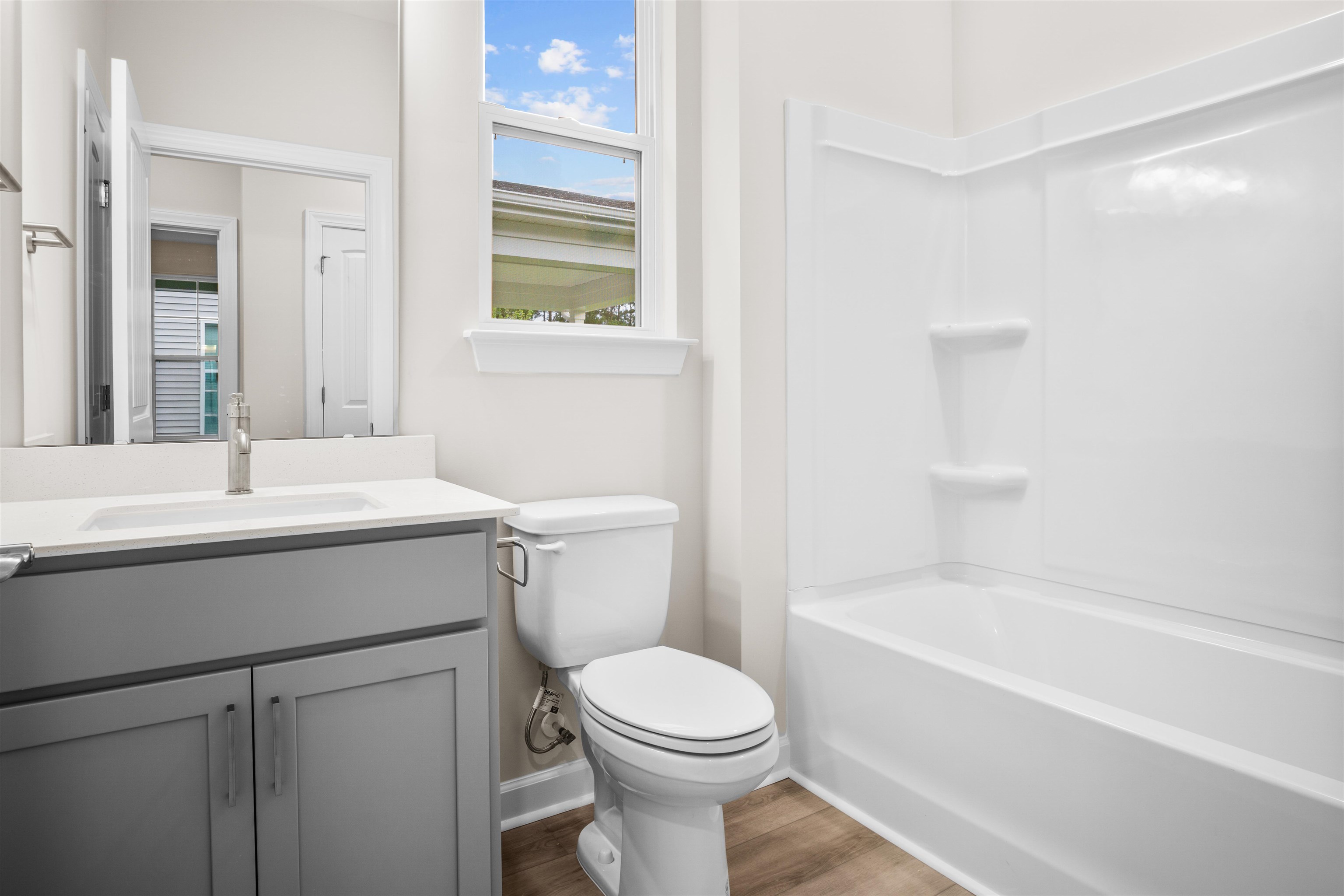 1324 Wykham Park Dr. Property Photo 12