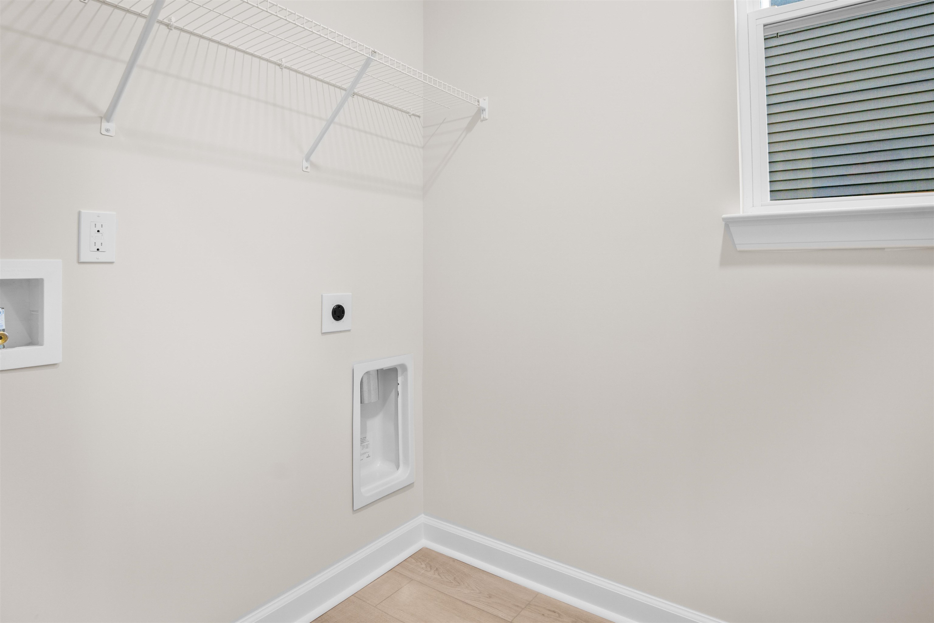 1324 Wykham Park Dr. Property Photo 13