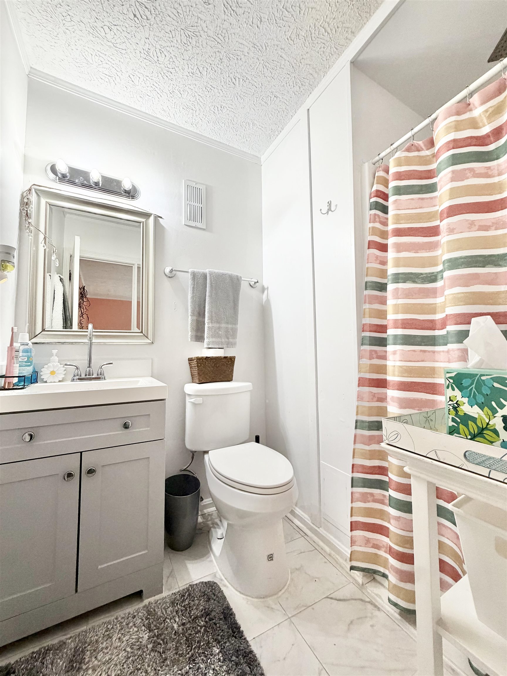 9501 Shore Dr. Property Photo 21