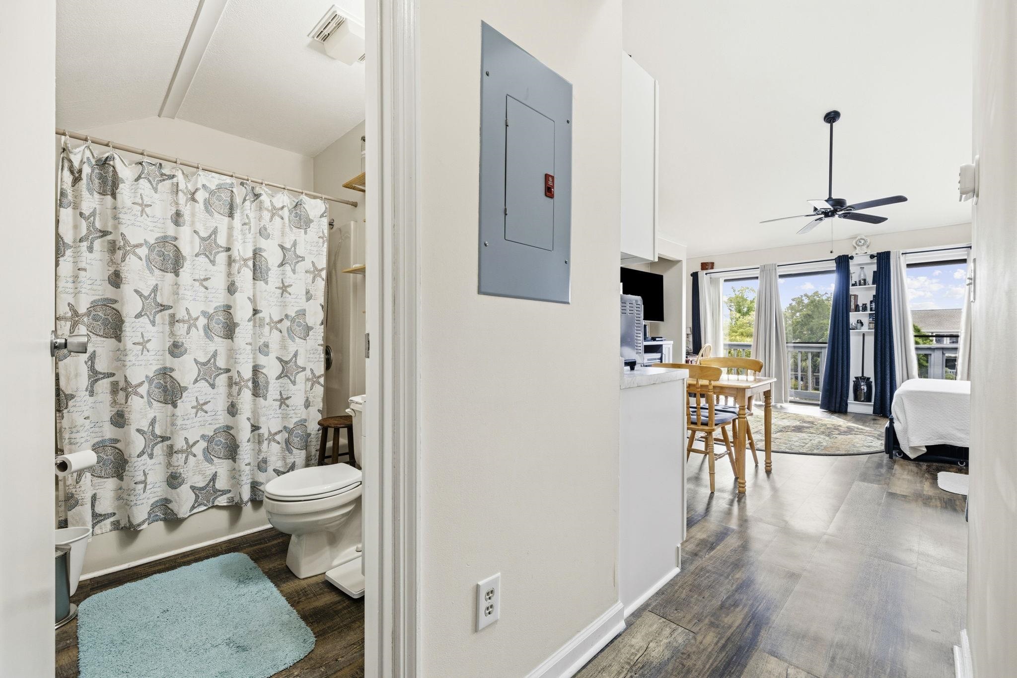 1850 Colony Dr. Property Photo 8