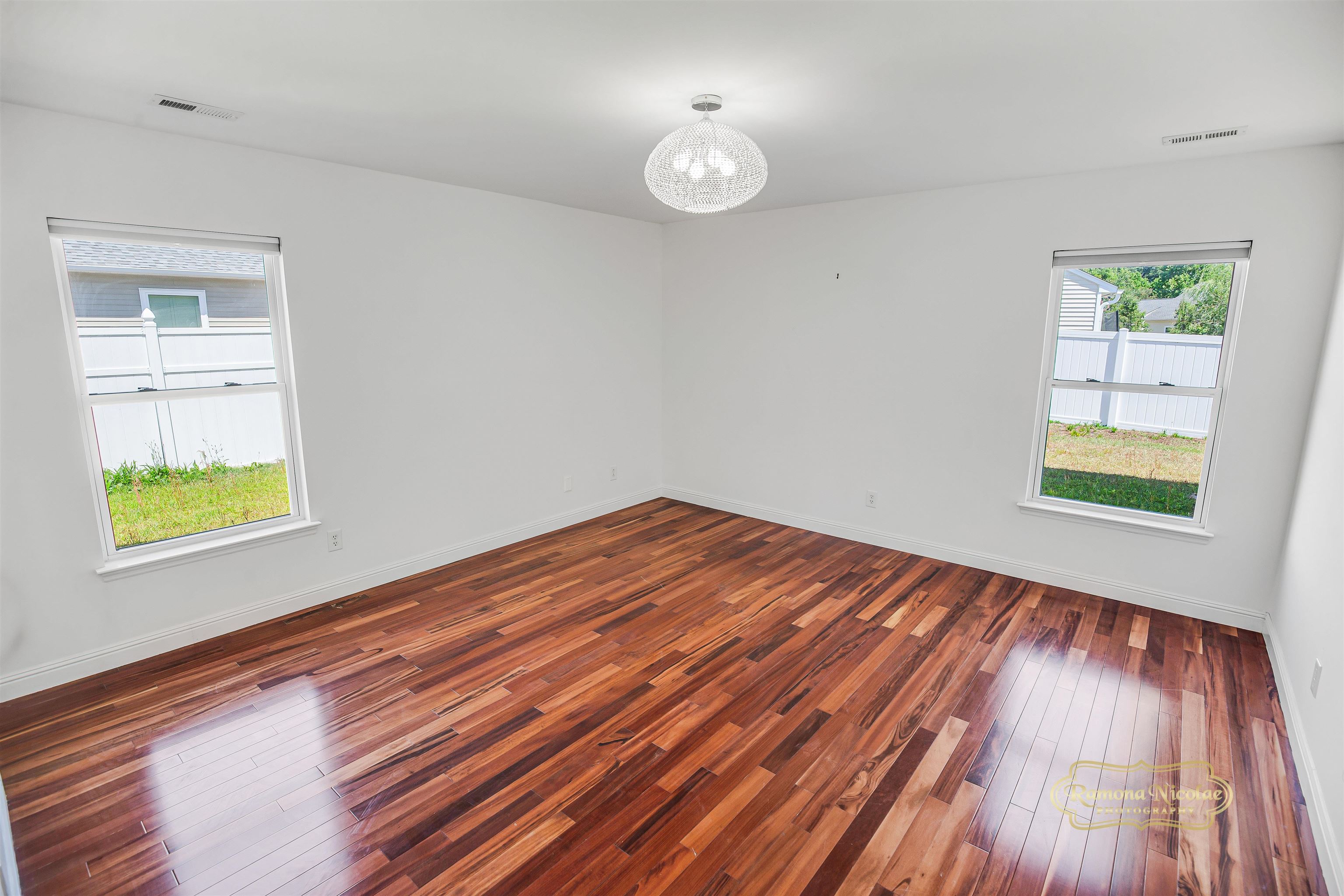 425 Bellegrove Dr. Property Photo 11
