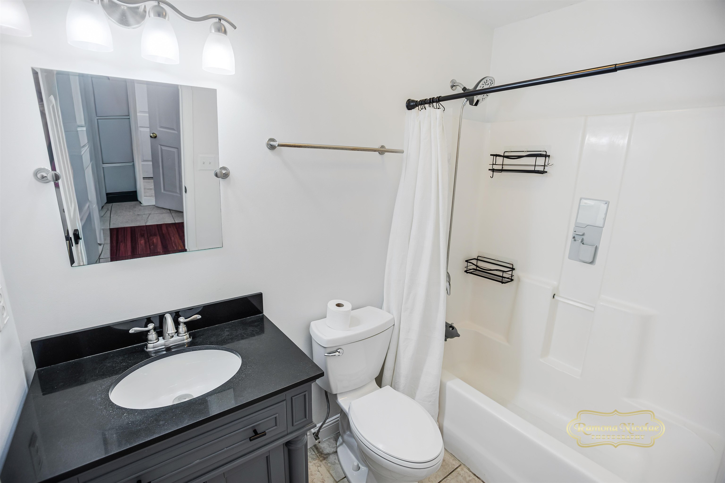 425 Bellegrove Dr. Property Photo 16