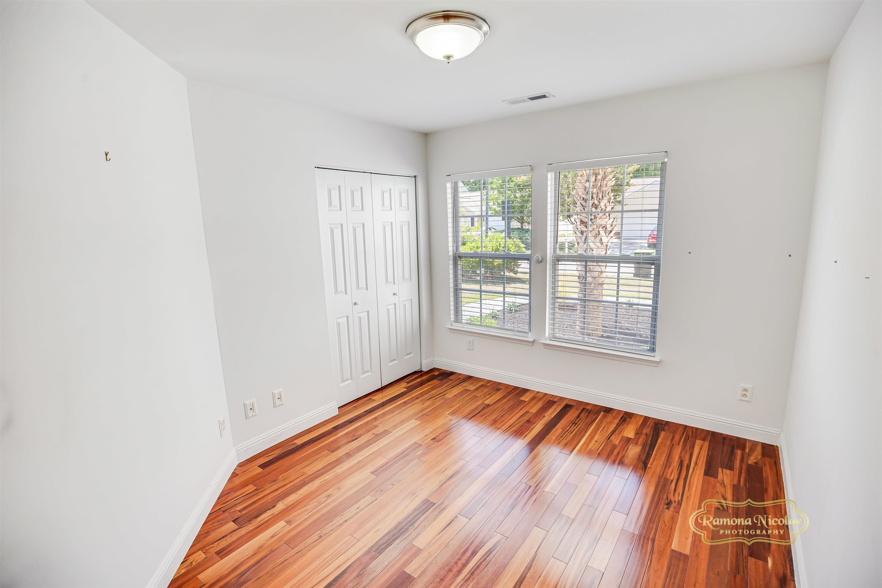 425 Bellegrove Dr. Property Photo 17
