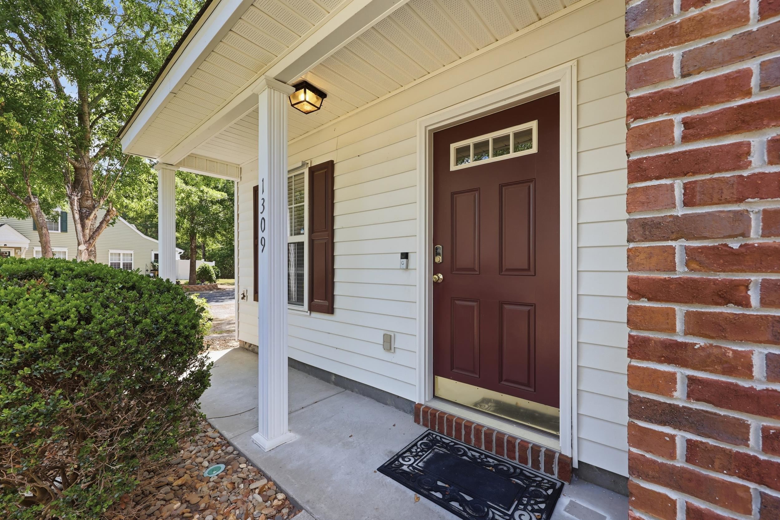 1309 Shoebridge Dr. Property Photo 5