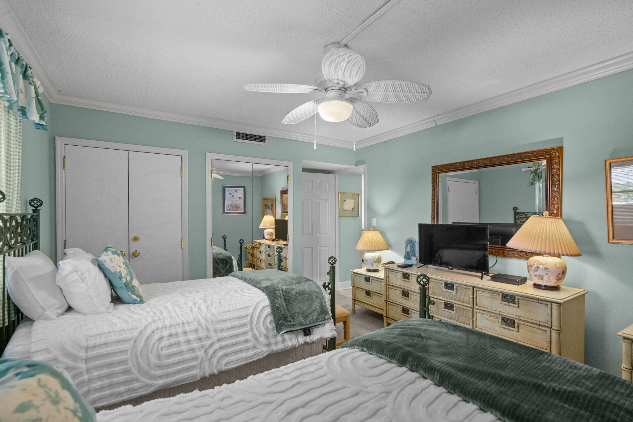 10200 Beach Club Dr. Property Photo 37