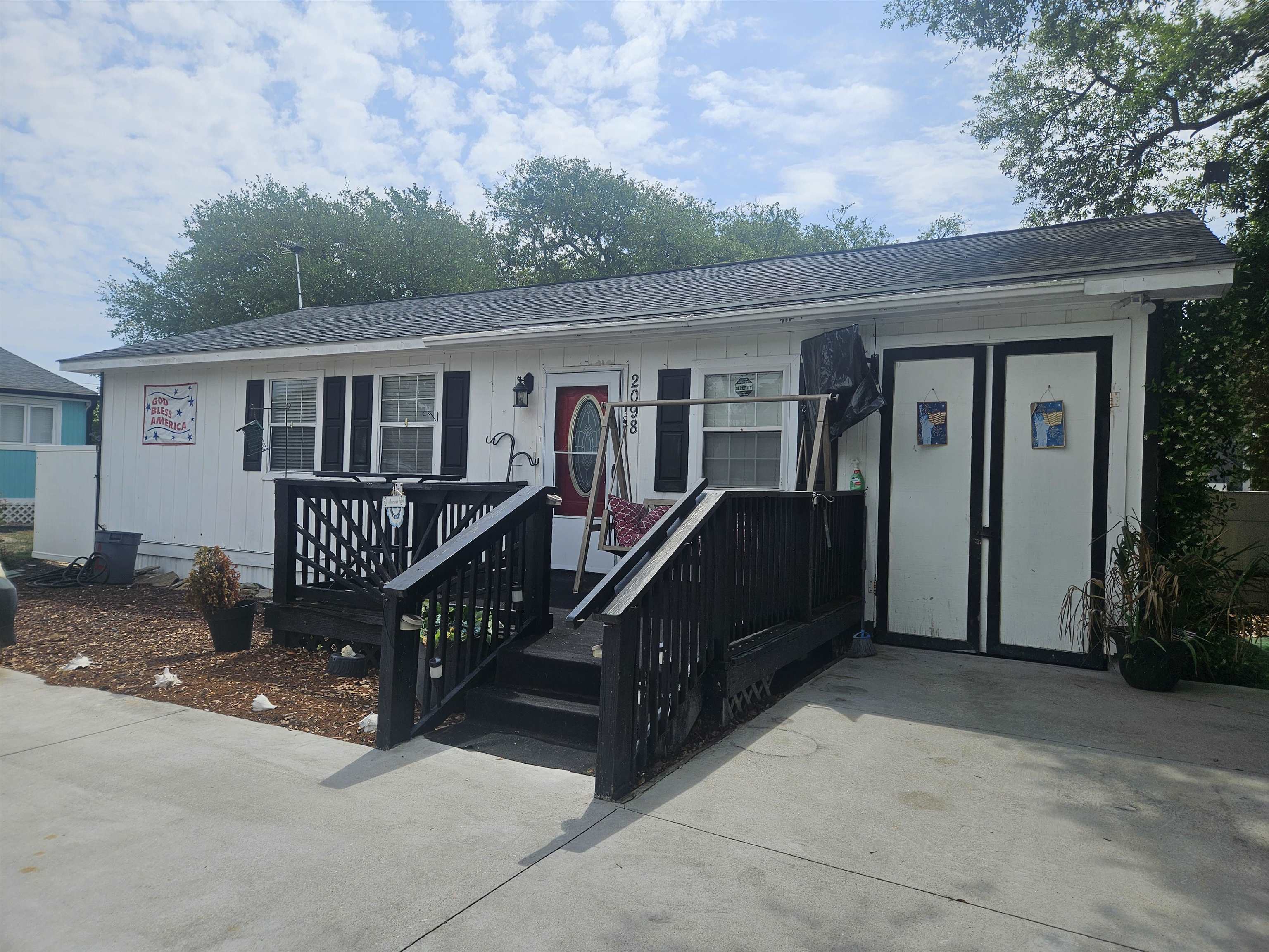 2098 Jacana Dr. Property Photo 1