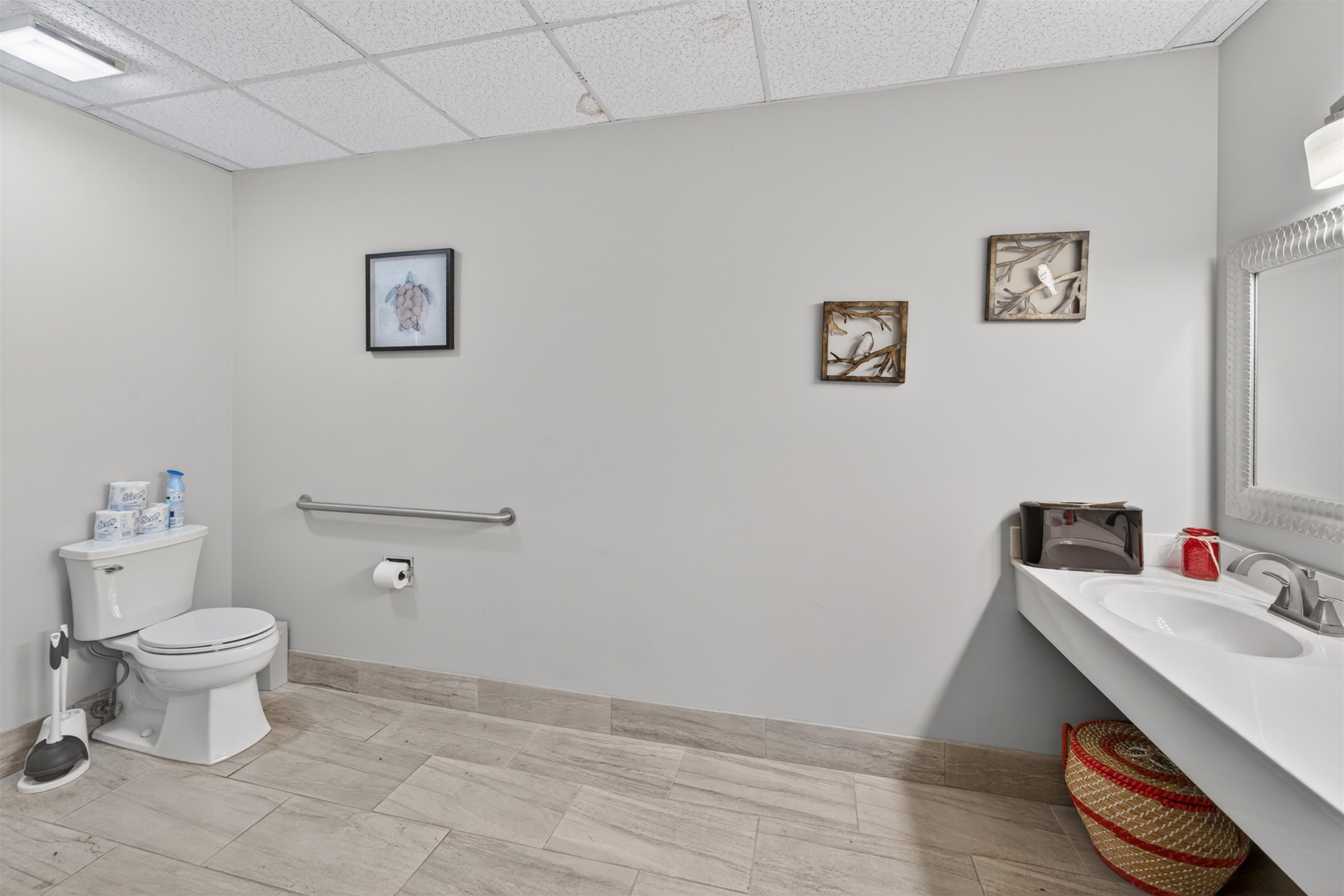 4702 Oleander Dr. Property Photo 38