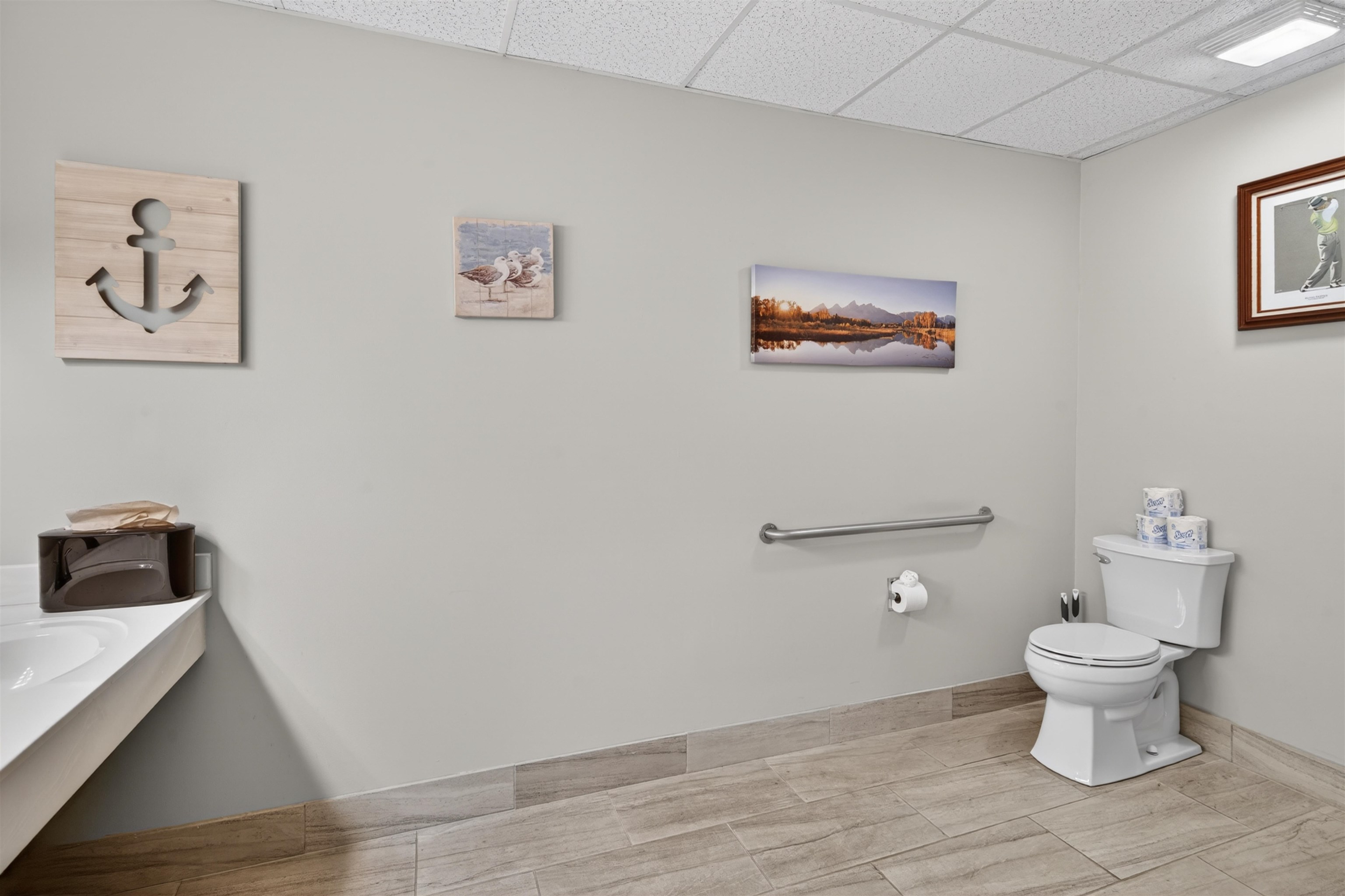 4702 Oleander Dr. Property Photo 41