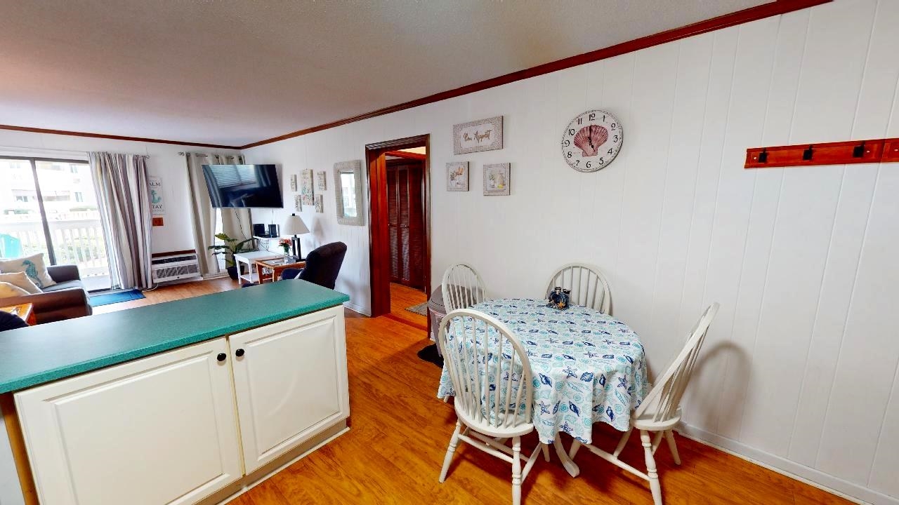 9660 Shore Dr. Property Photo 5