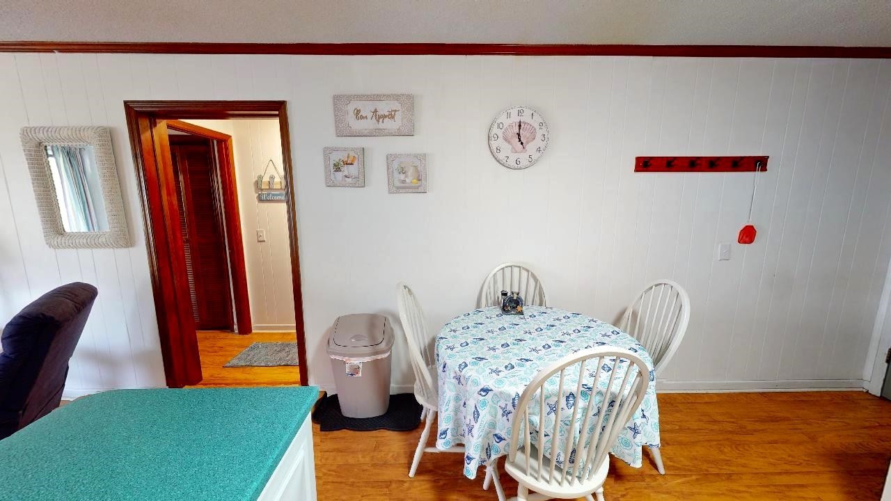 9660 Shore Dr. Property Photo 6