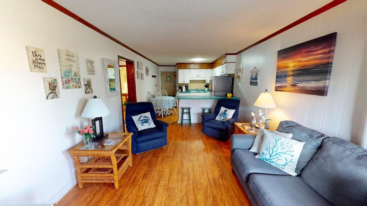 9660 Shore Dr. Property Photo 8