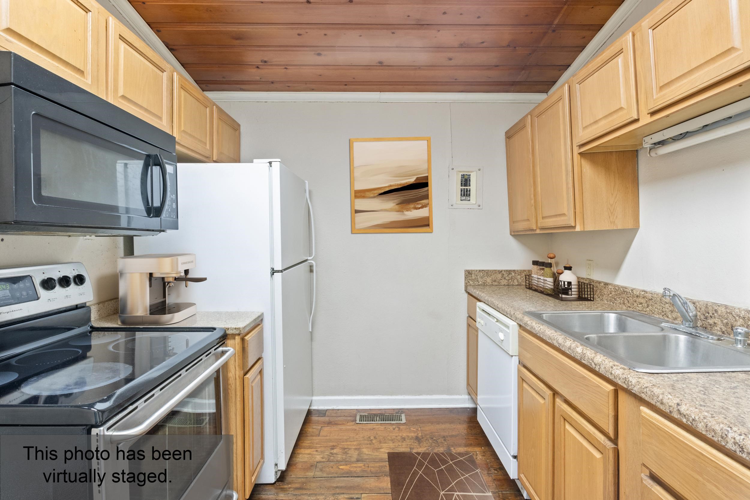 111 N Hollywood Dr. Property Photo 15