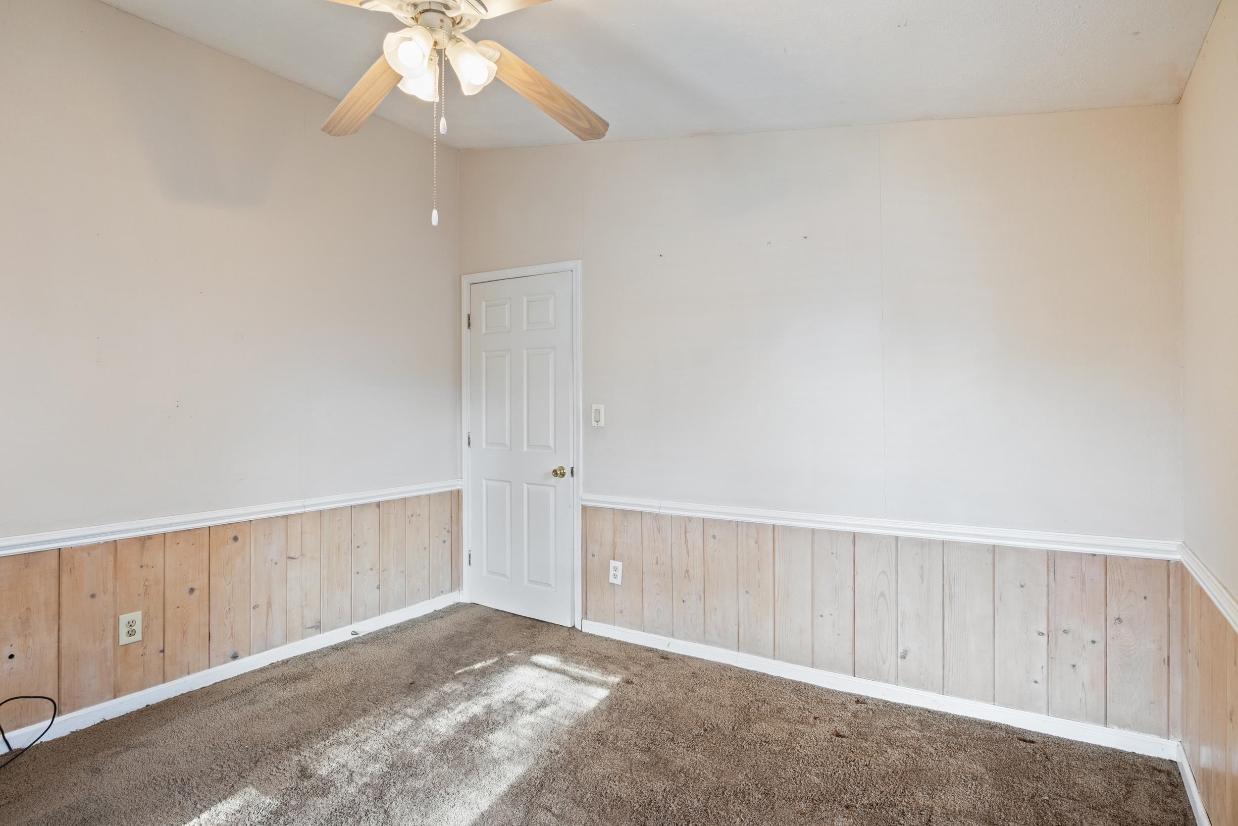 111 N Hollywood Dr. Property Photo 26