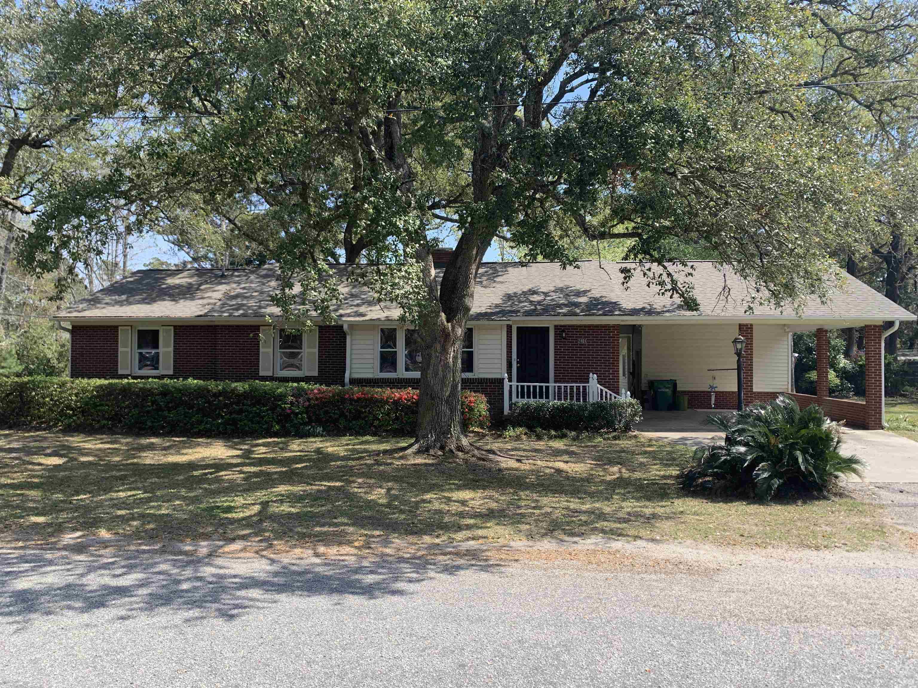 2401 Withers St. Property Photo 2