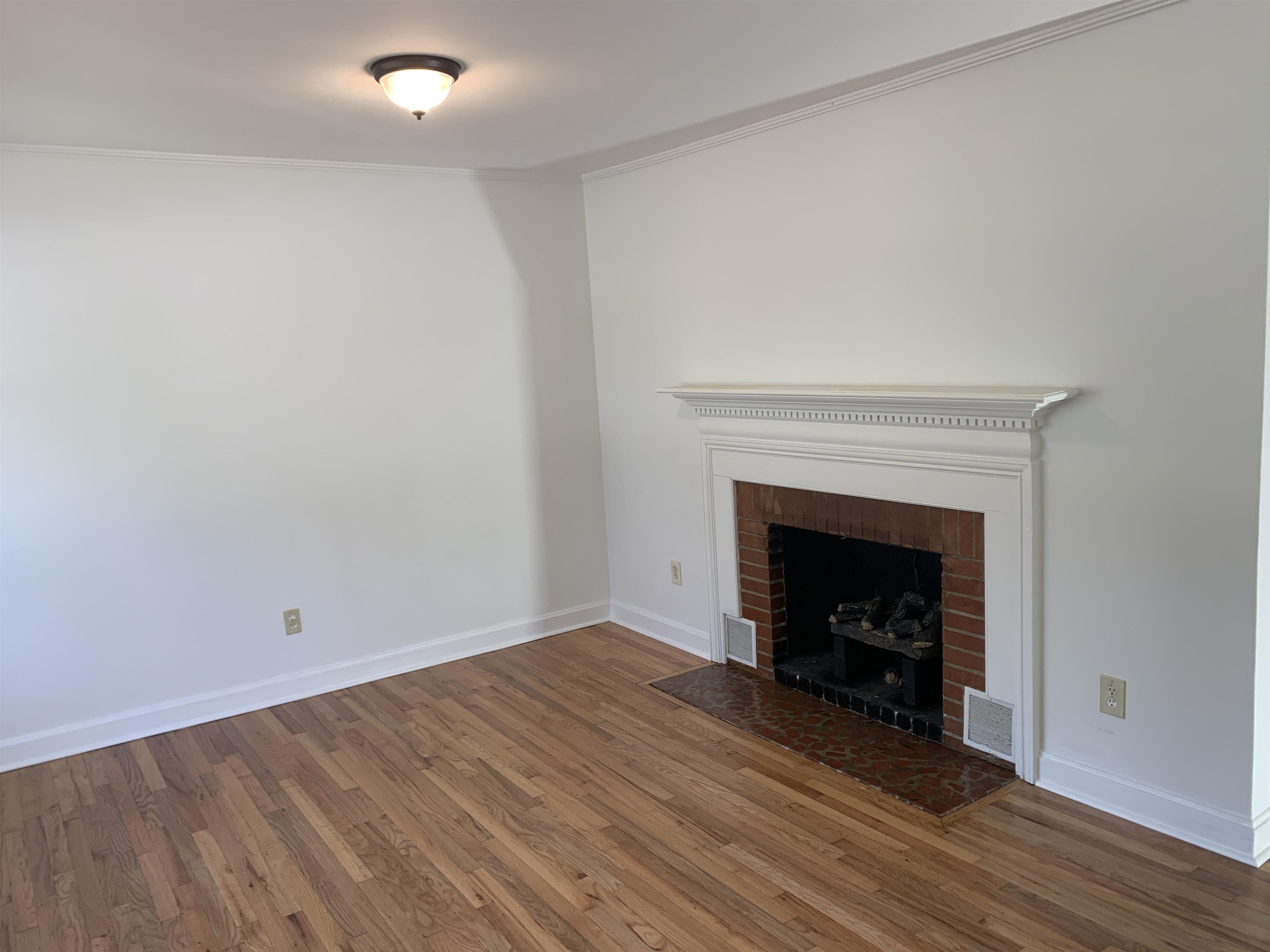 2401 Withers St. Property Photo 3