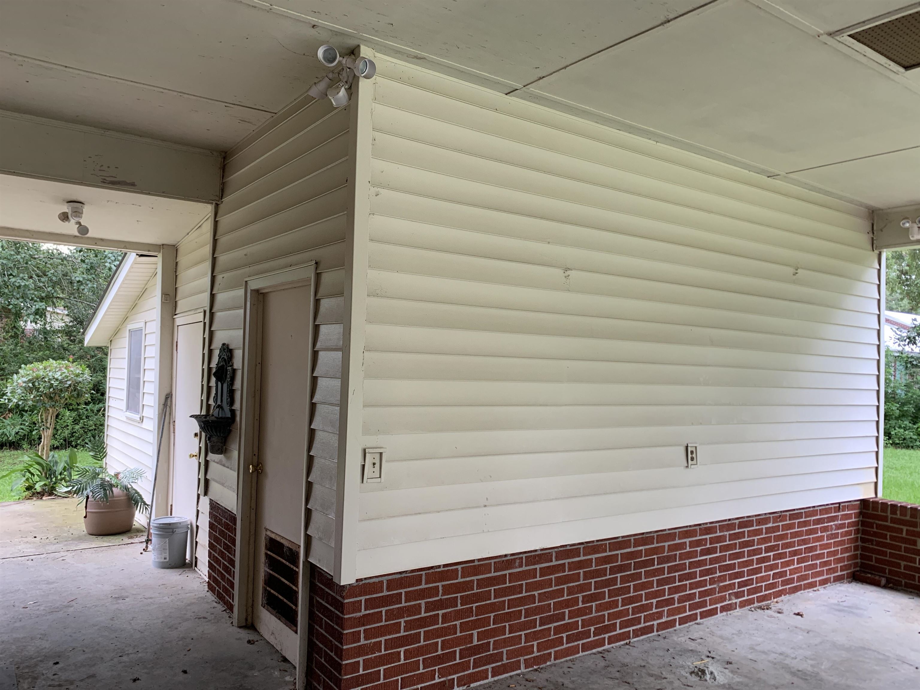 2401 Withers St. Property Photo 18