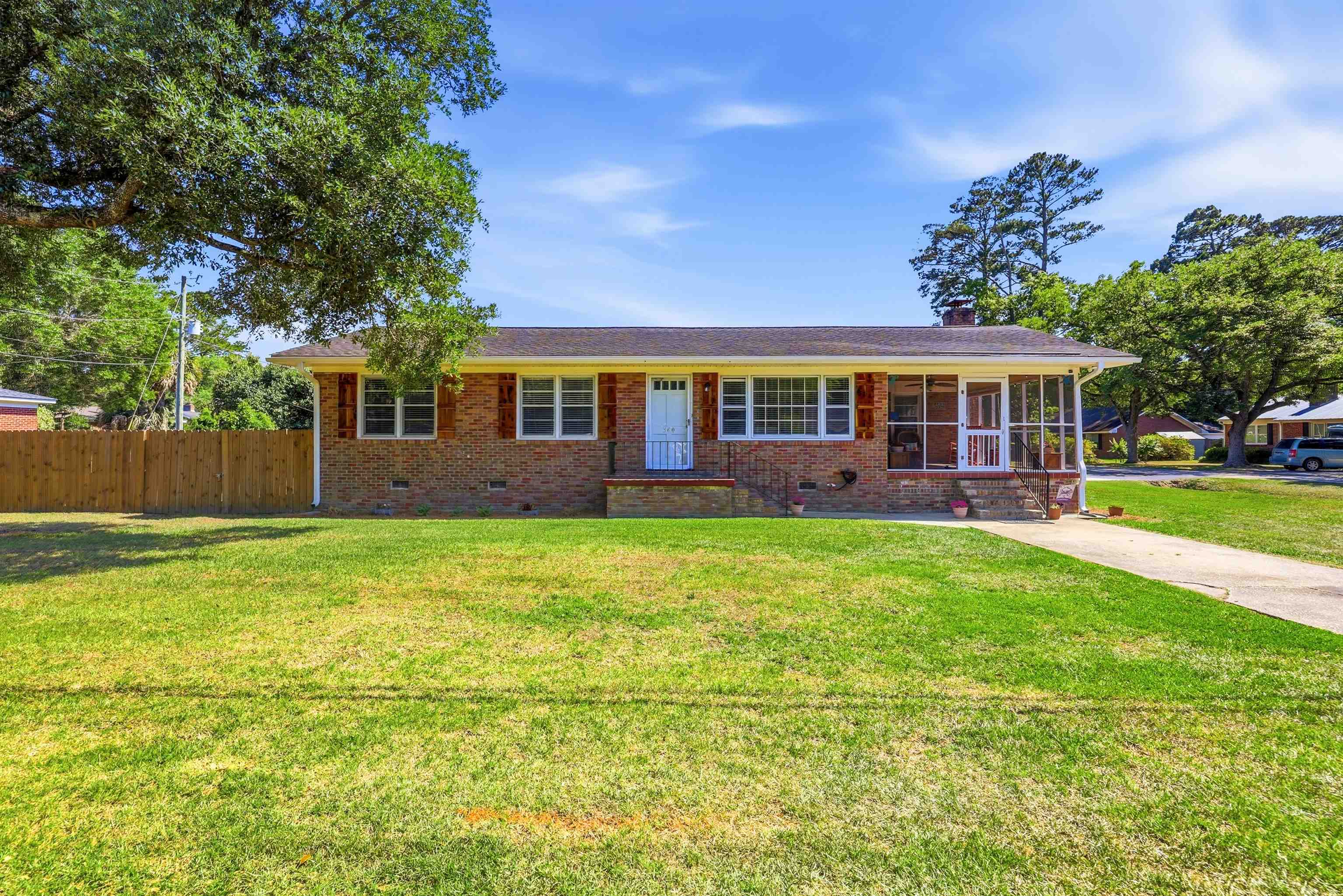 360 Kensington Blvd. Property Photo 2