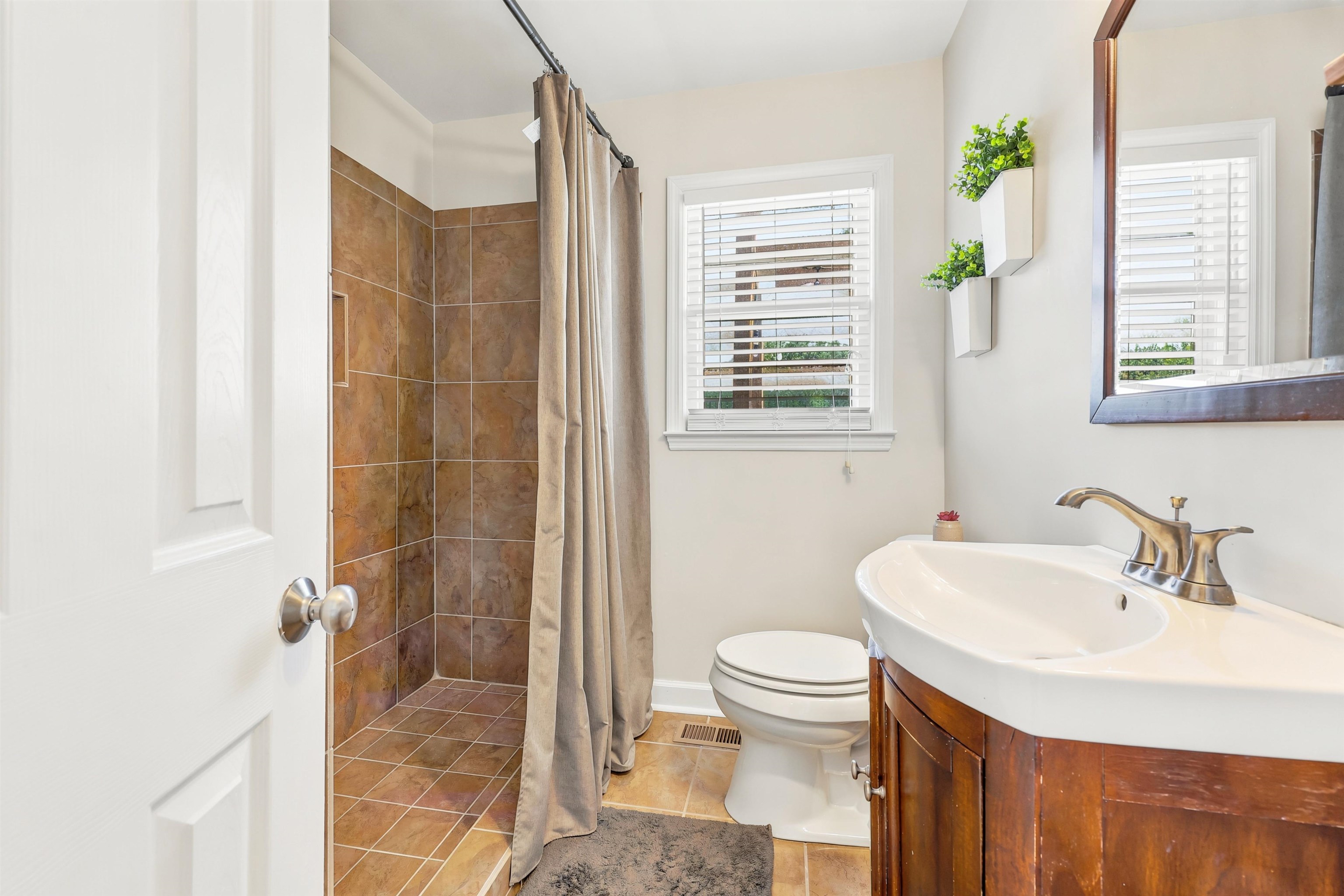 360 Kensington Blvd. Property Photo 18