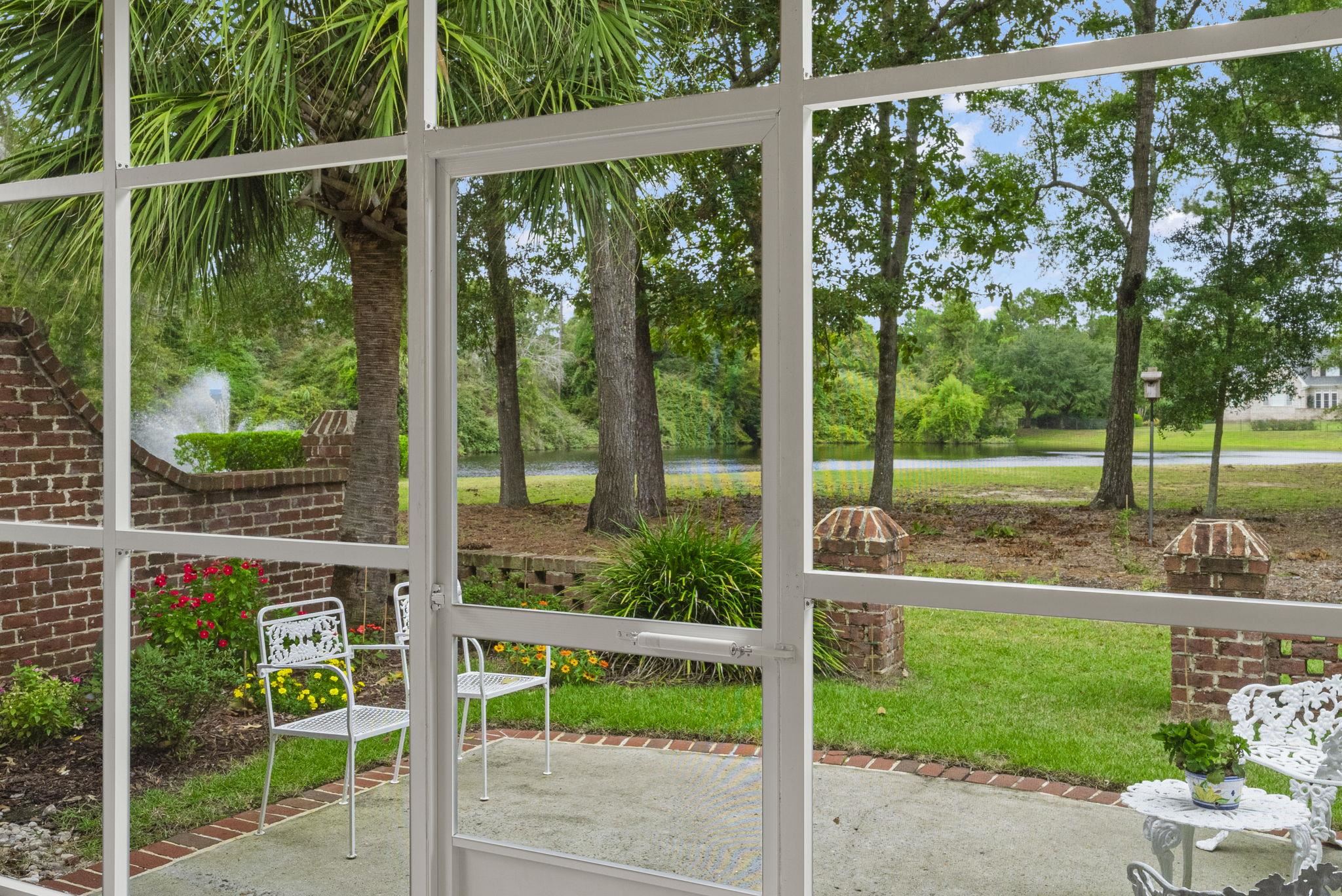 12 Courtyard Circle Property Photo 7