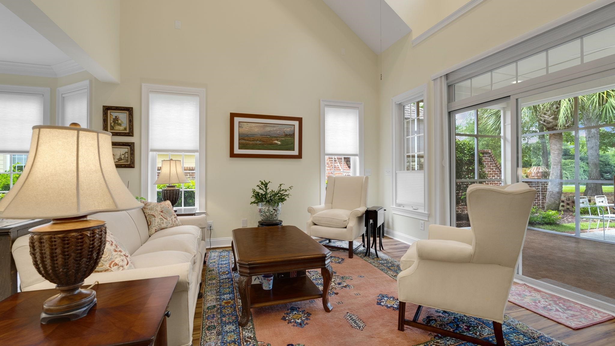 12 Courtyard Circle Property Photo 14