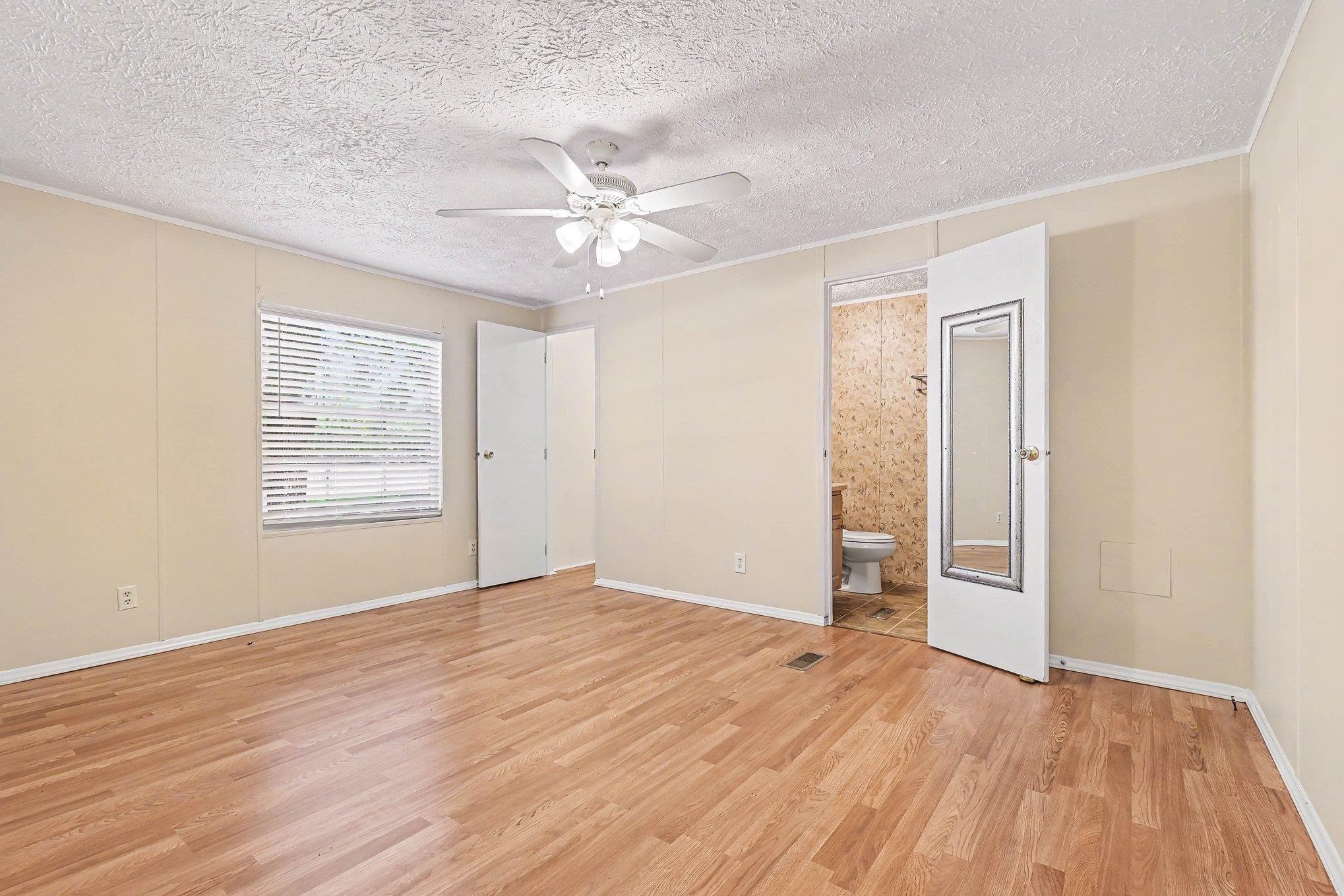545 Eden Ave. Property Photo 14