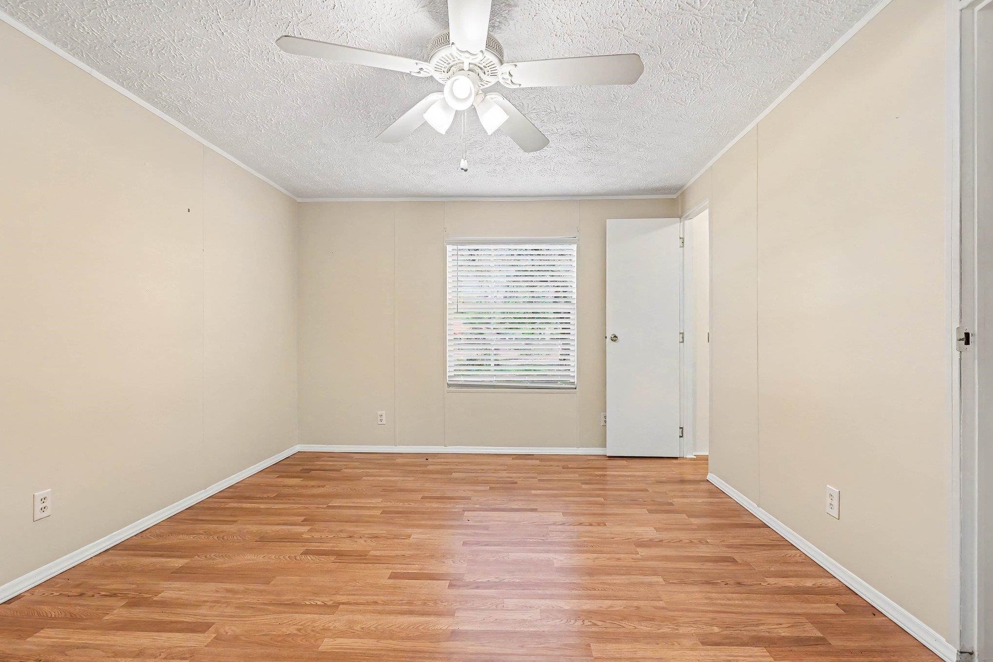 545 Eden Ave. Property Photo 15