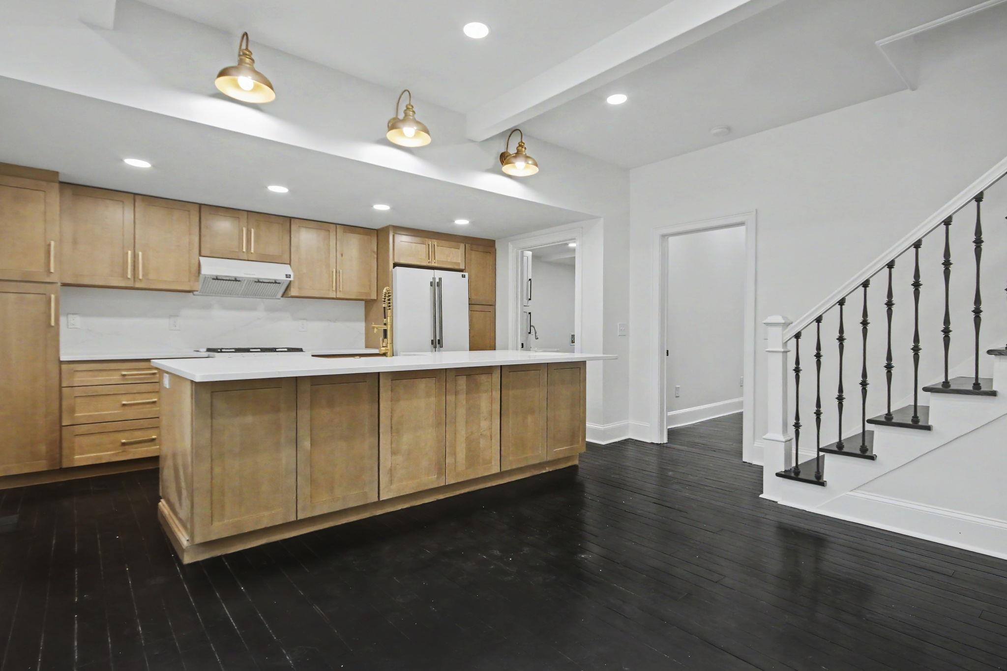 128 Wood St. Property Photo 6