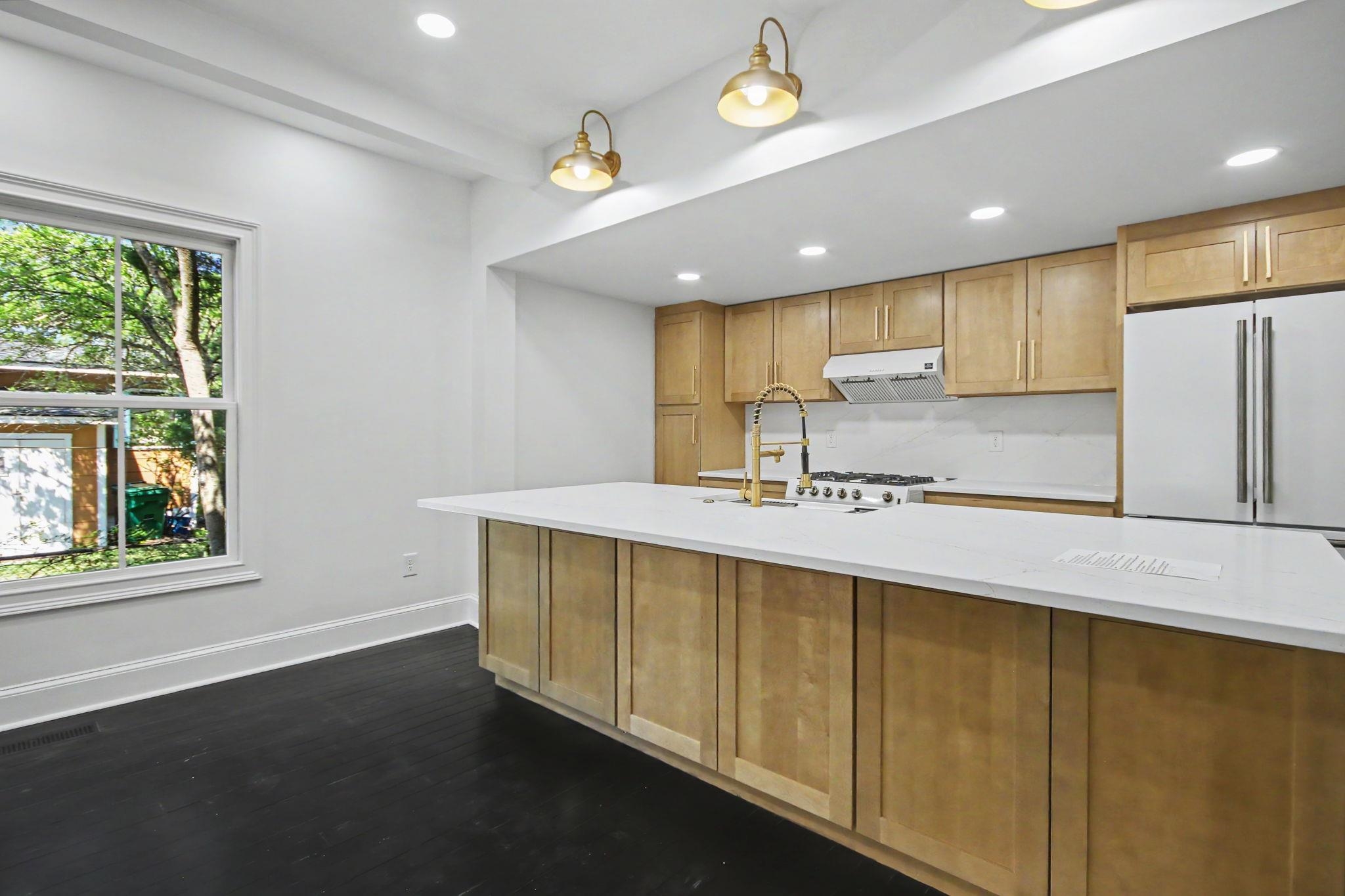 128 Wood St. Property Photo 10