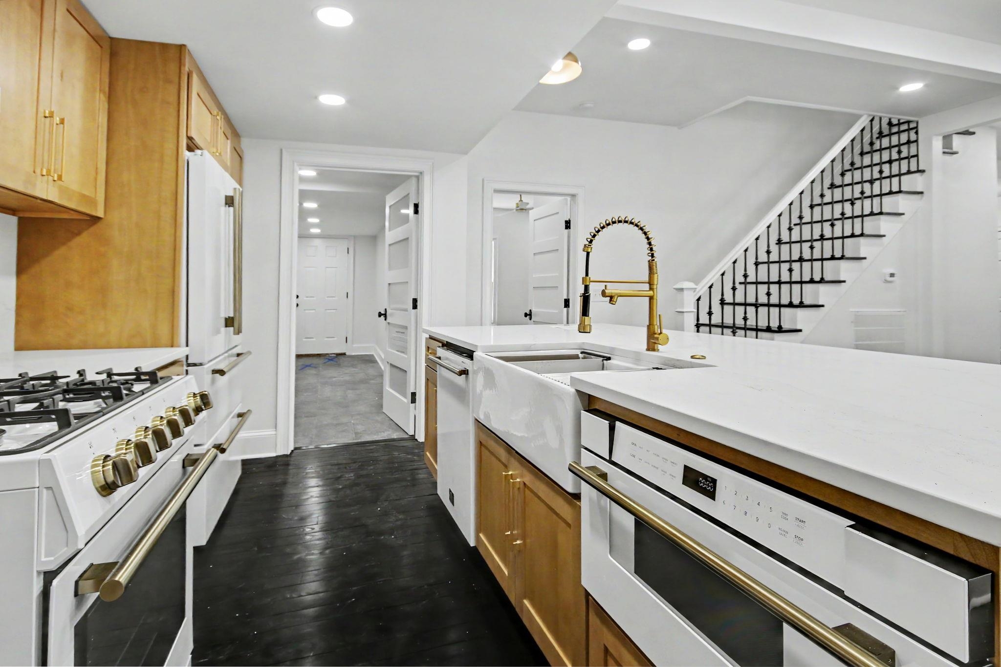 128 Wood St. Property Photo 12