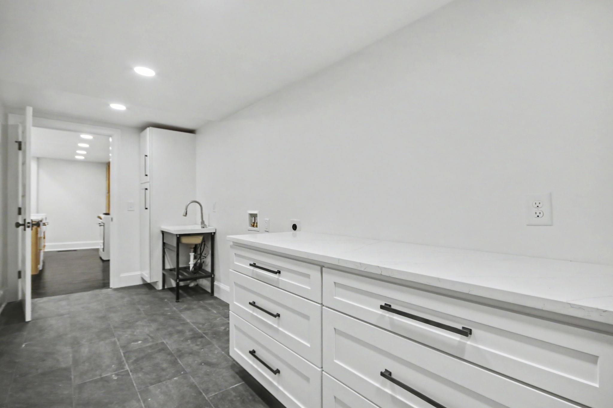 128 Wood St. Property Photo 17