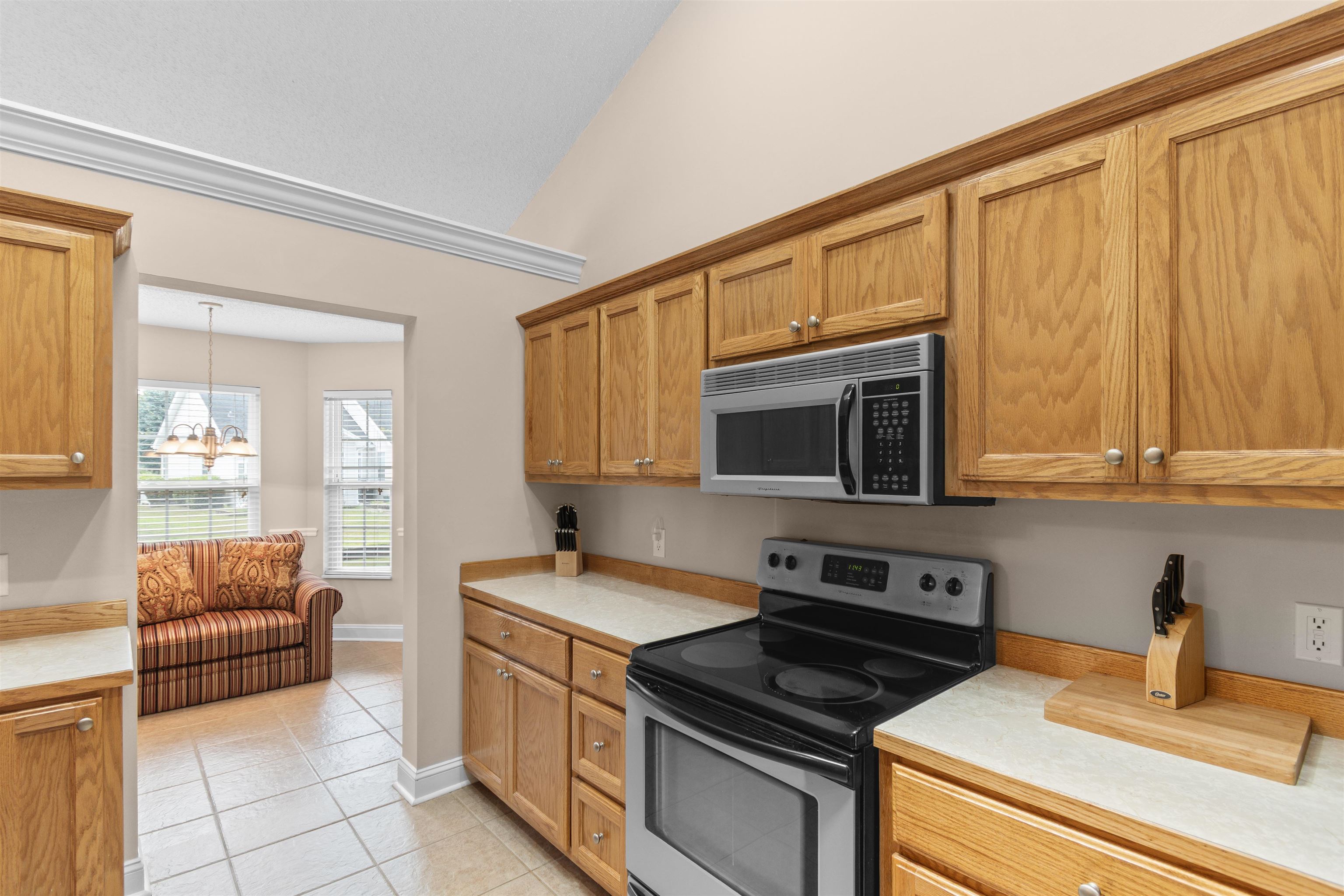 220 Candlewood Dr. Property Photo 8