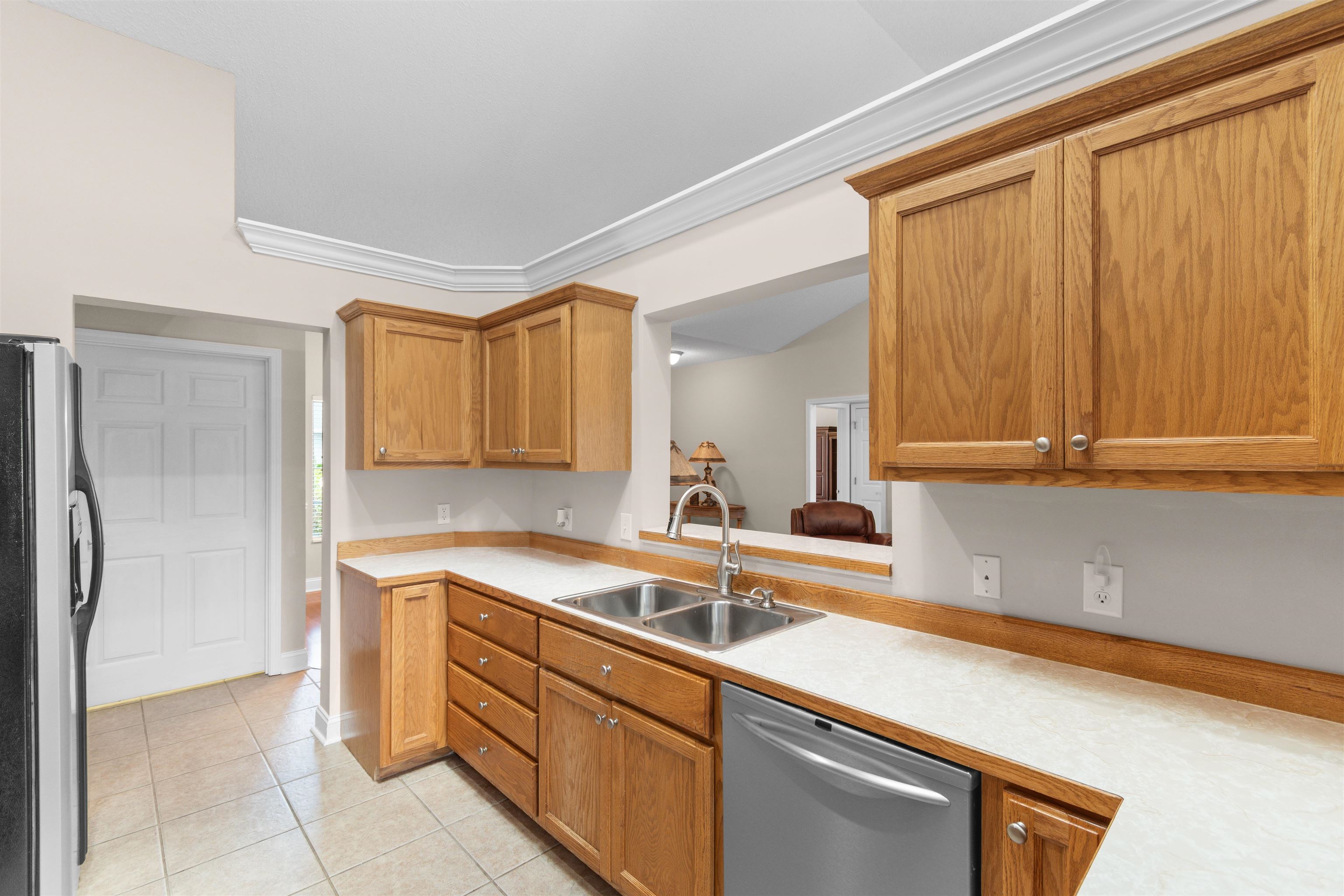 220 Candlewood Dr. Property Photo 9