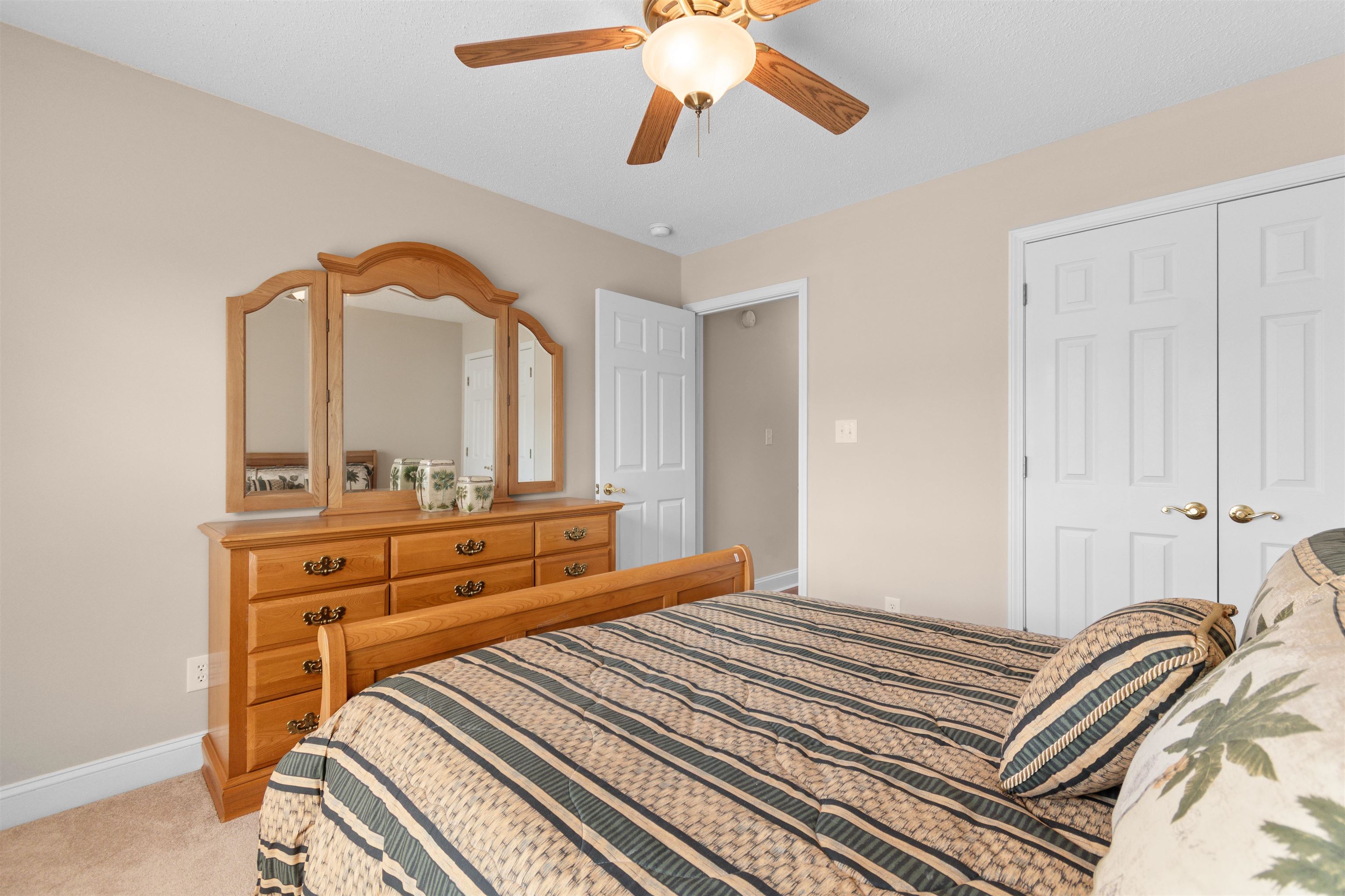 220 Candlewood Dr. Property Photo 22