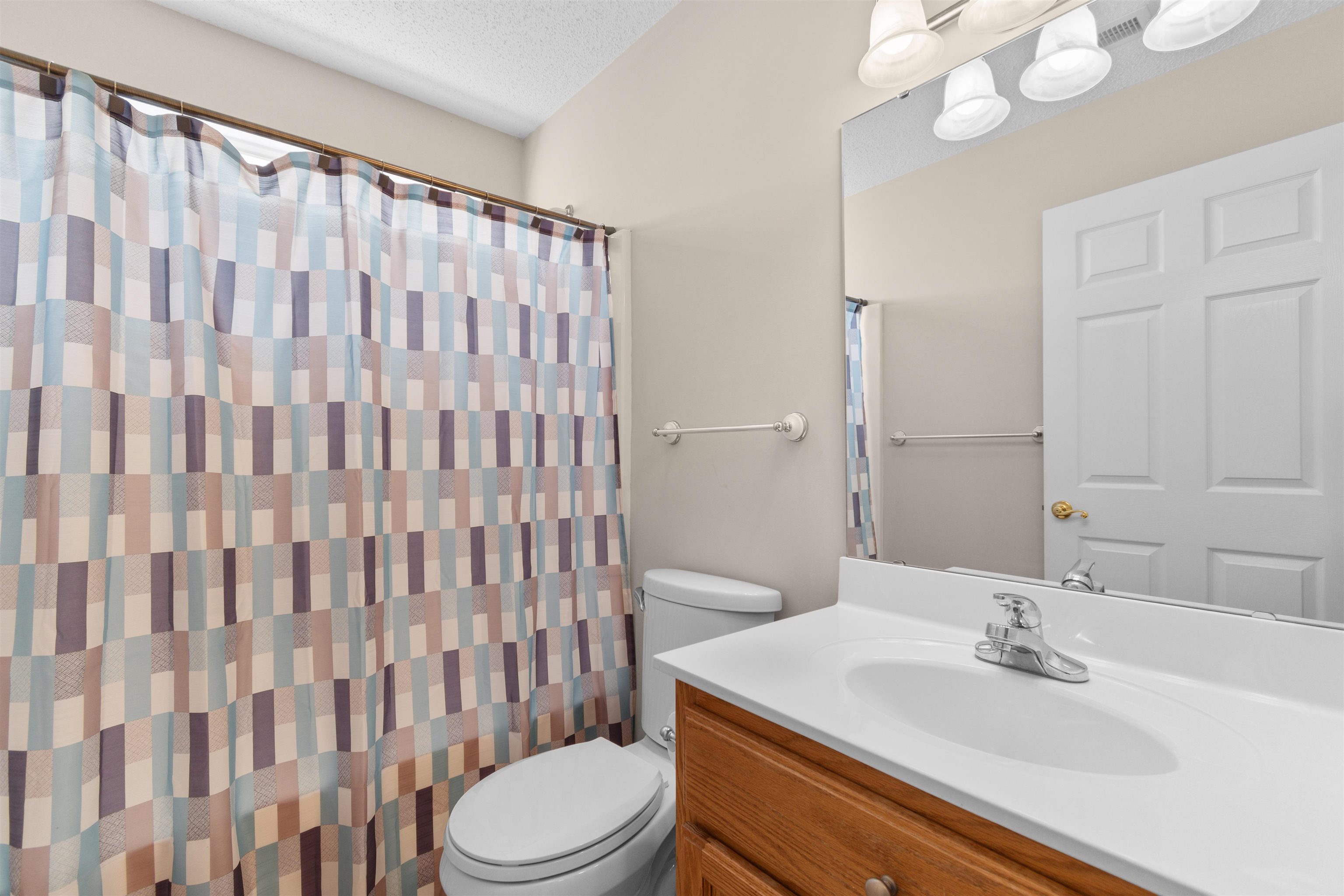 220 Candlewood Dr. Property Photo 23