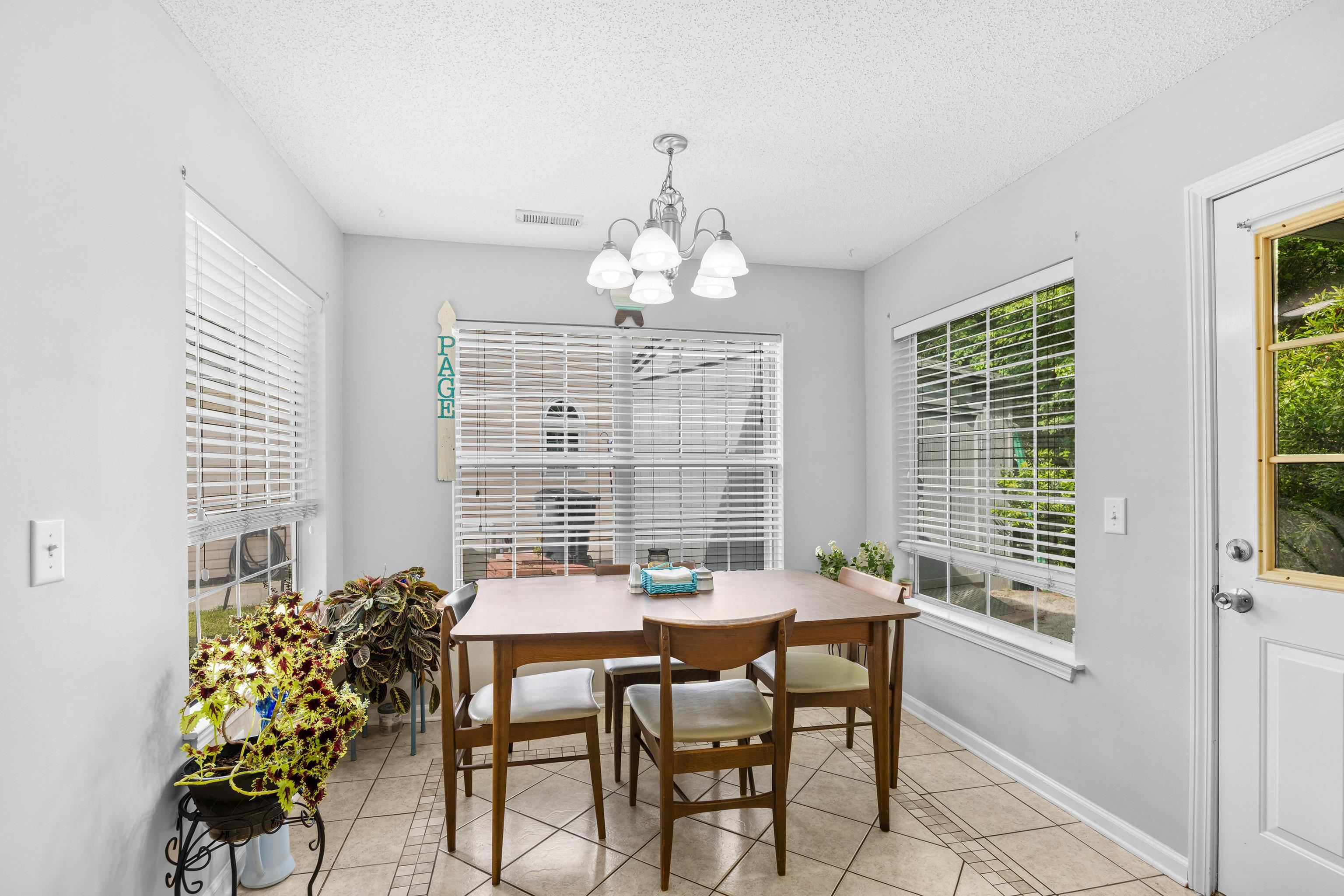 1534 Gulfstream Ct. Property Photo 18