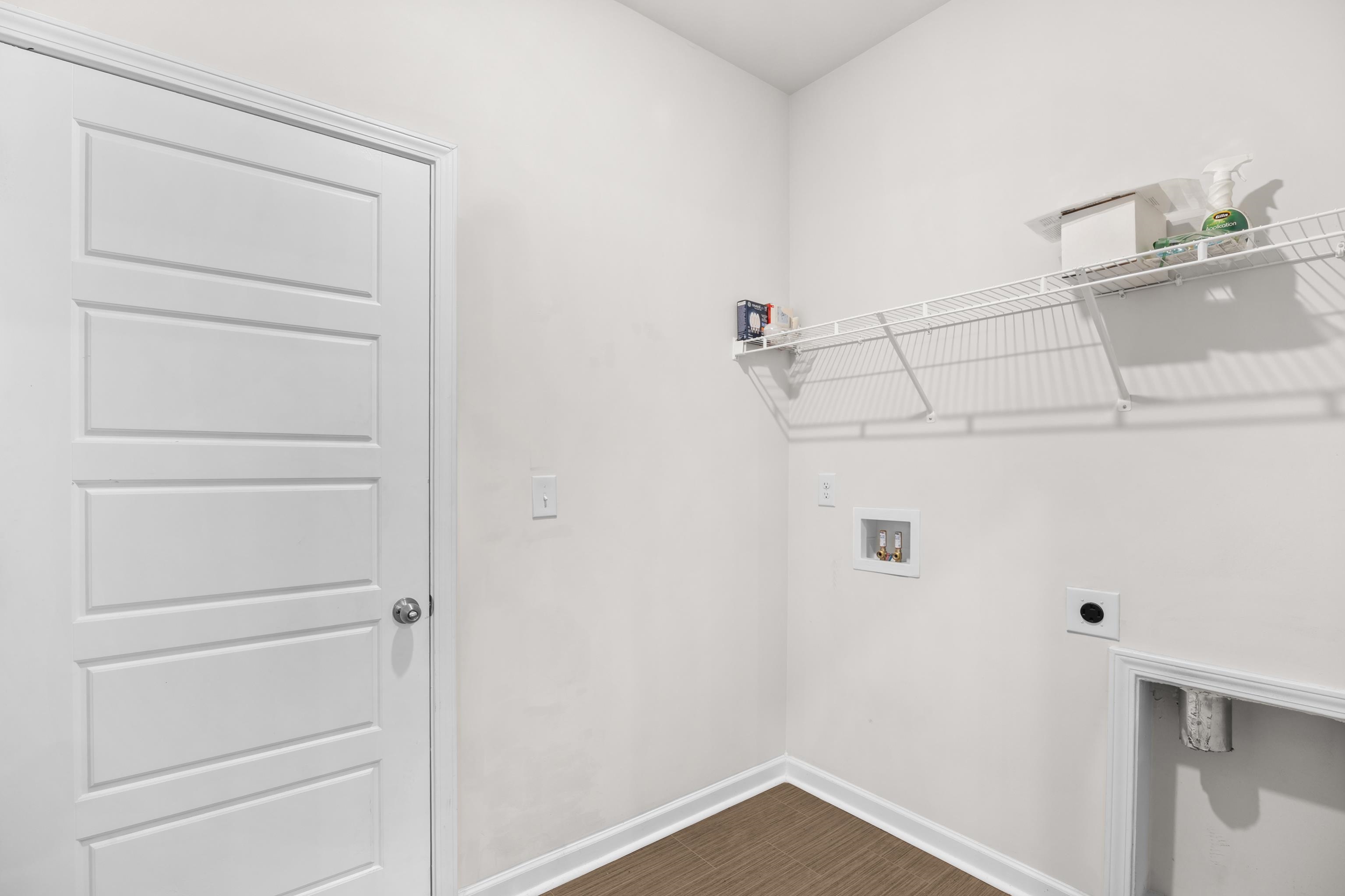 3348 Piney Woods Way Property Photo 13