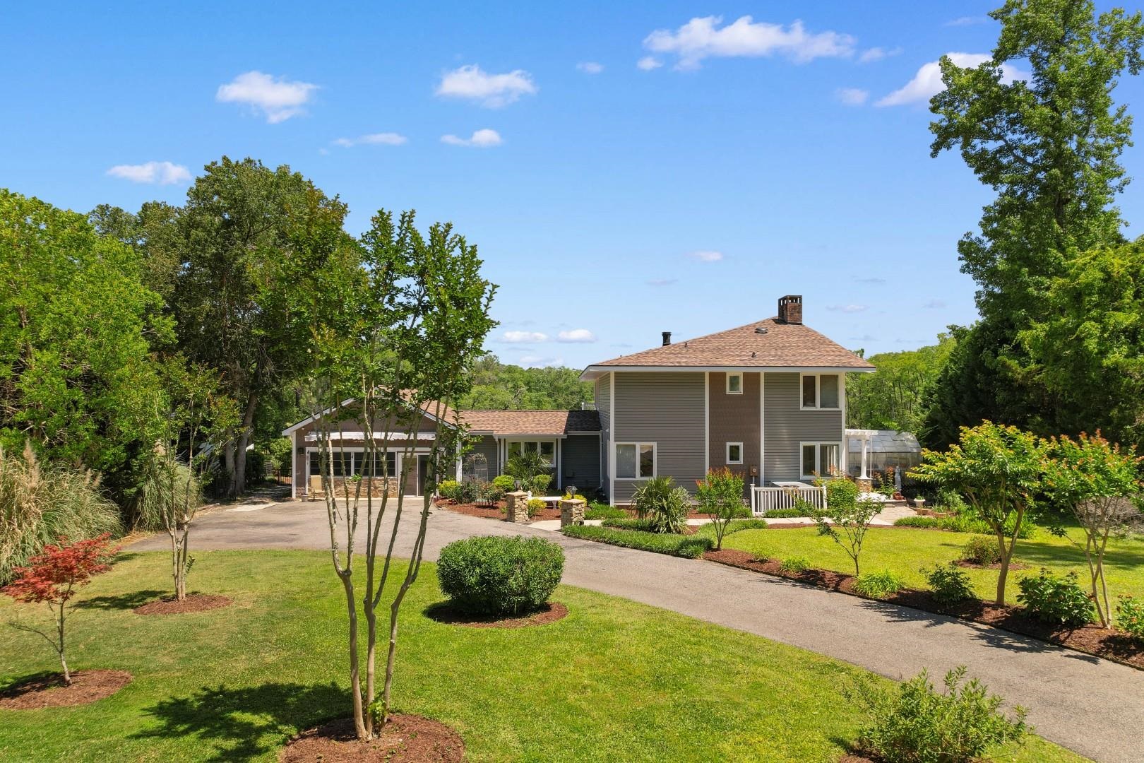 3109 Wildhorse Dr.