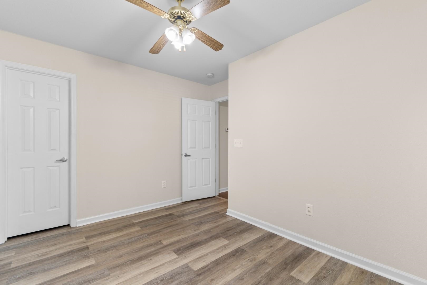 833 Silvercrest Dr. Property Photo 22