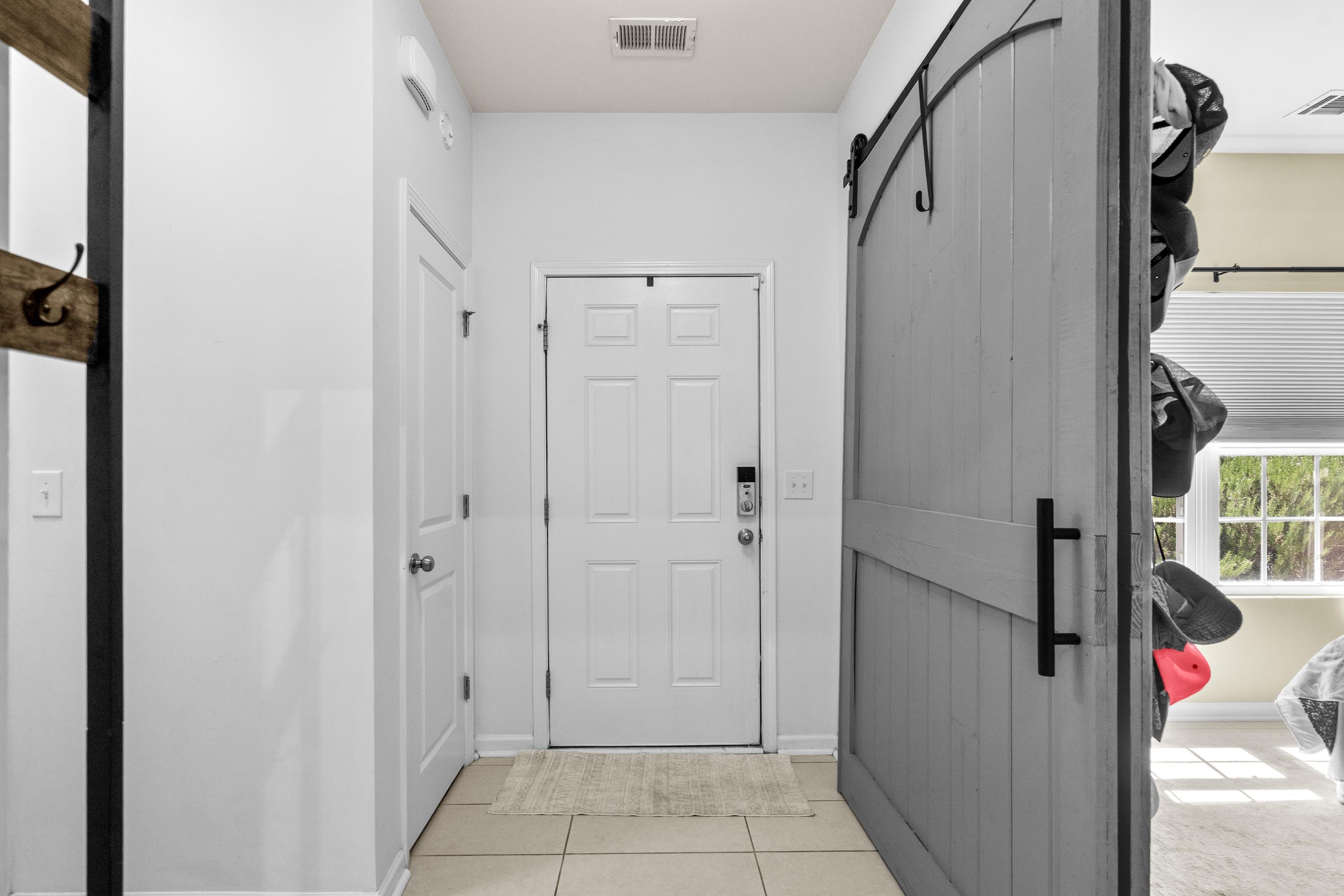 2642 Great Scott Dr. Property Photo 6