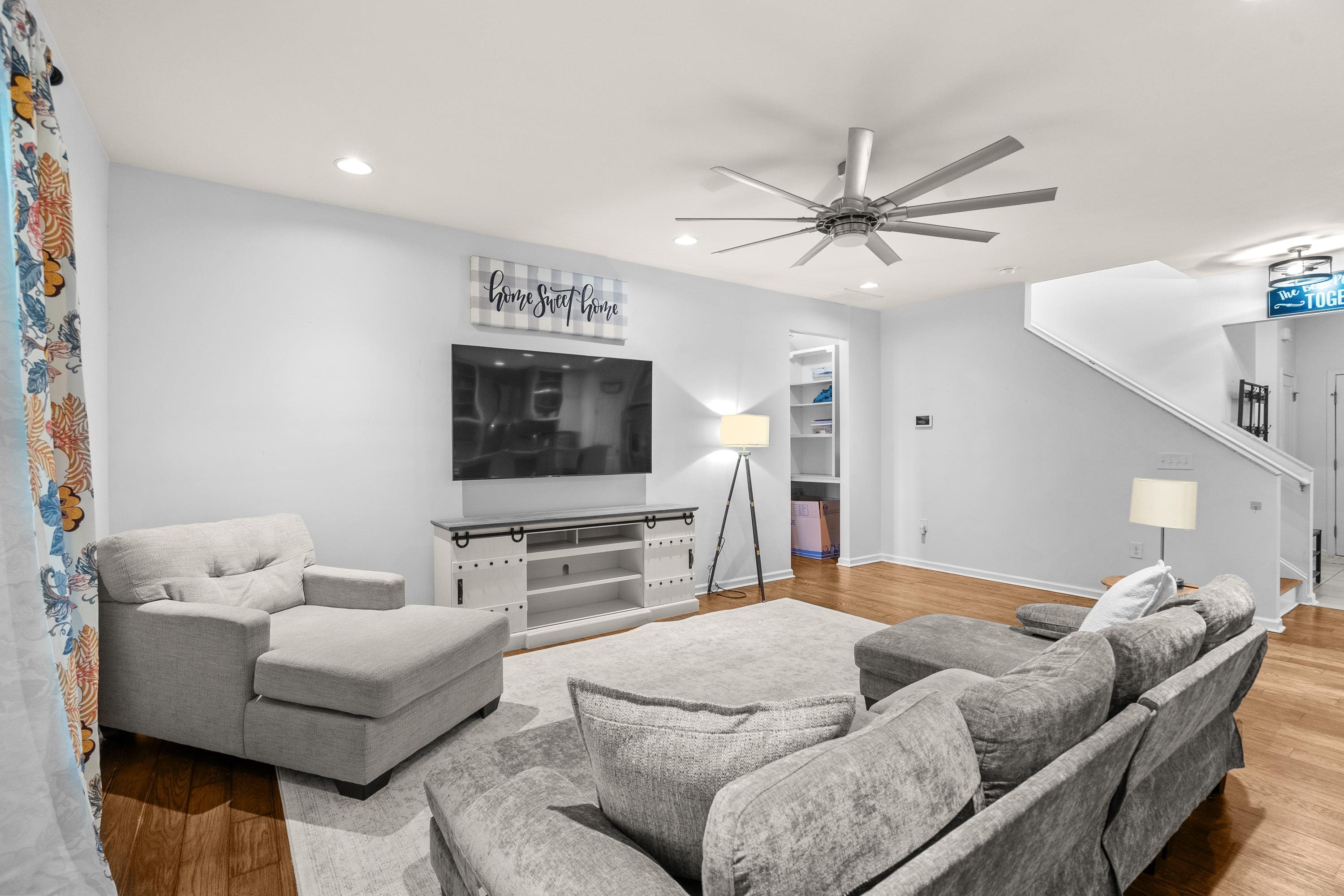 2642 Great Scott Dr. Property Photo 10