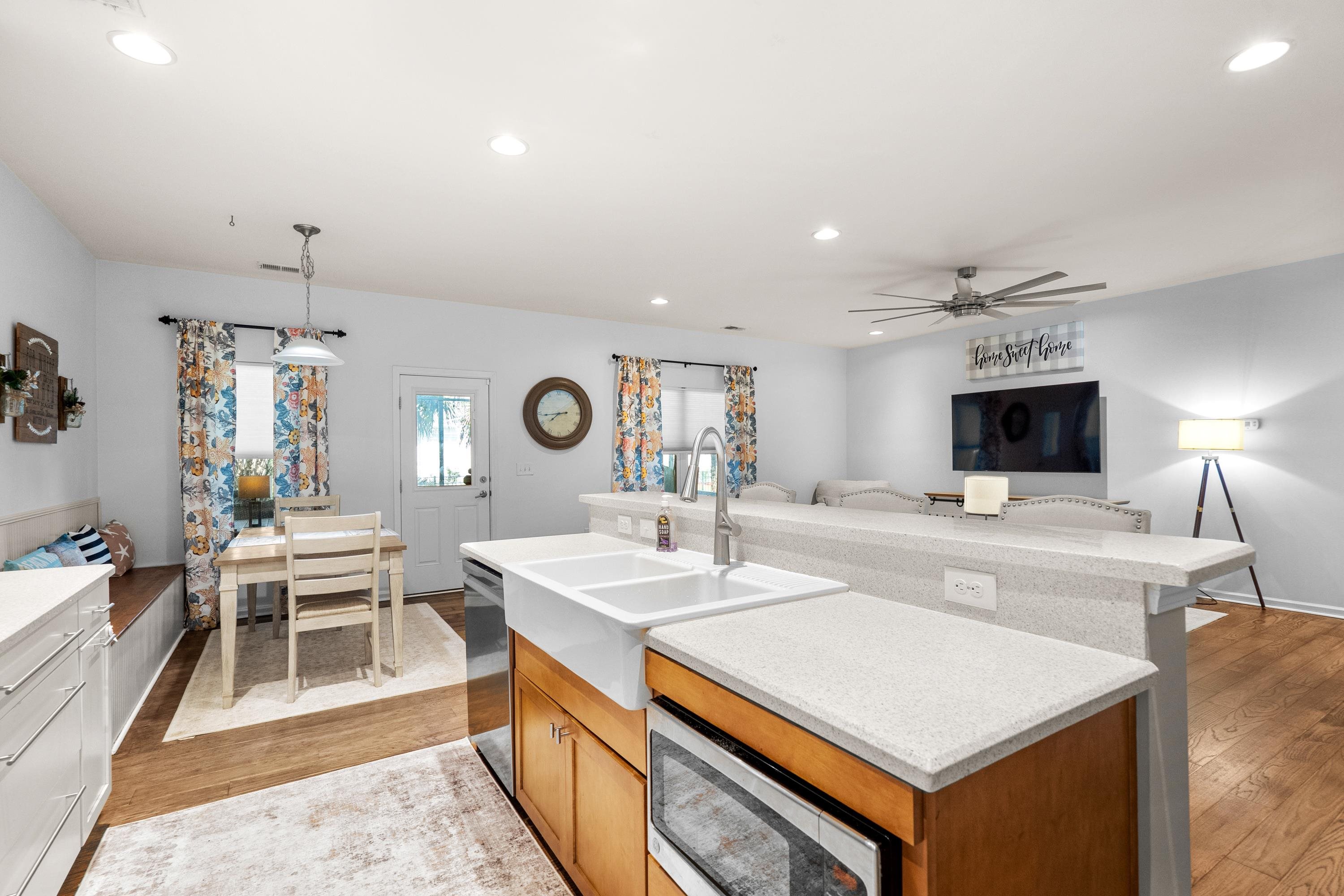 2642 Great Scott Dr. Property Photo 18