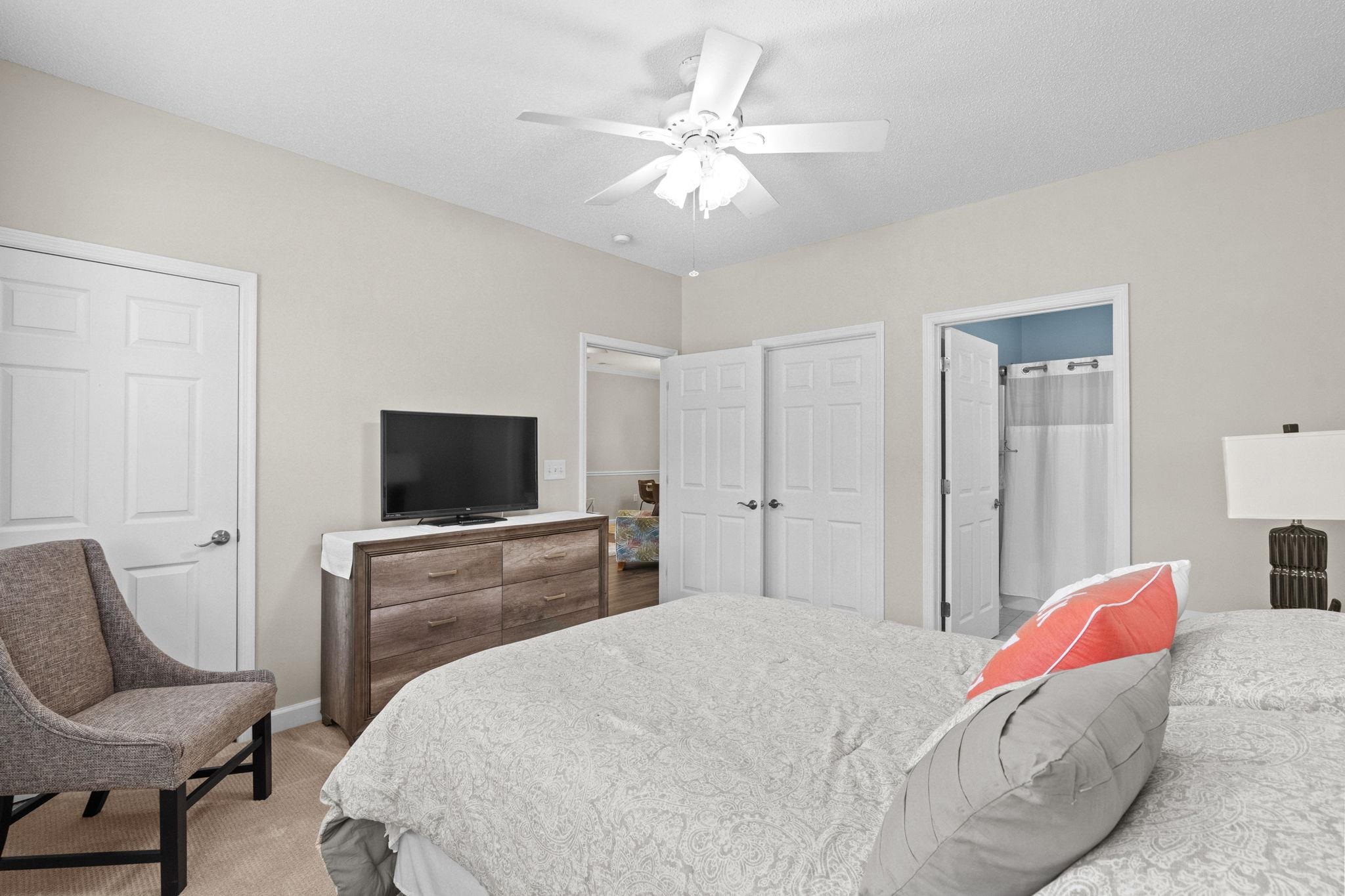 5825 Catalina Dr. Property Photo 28