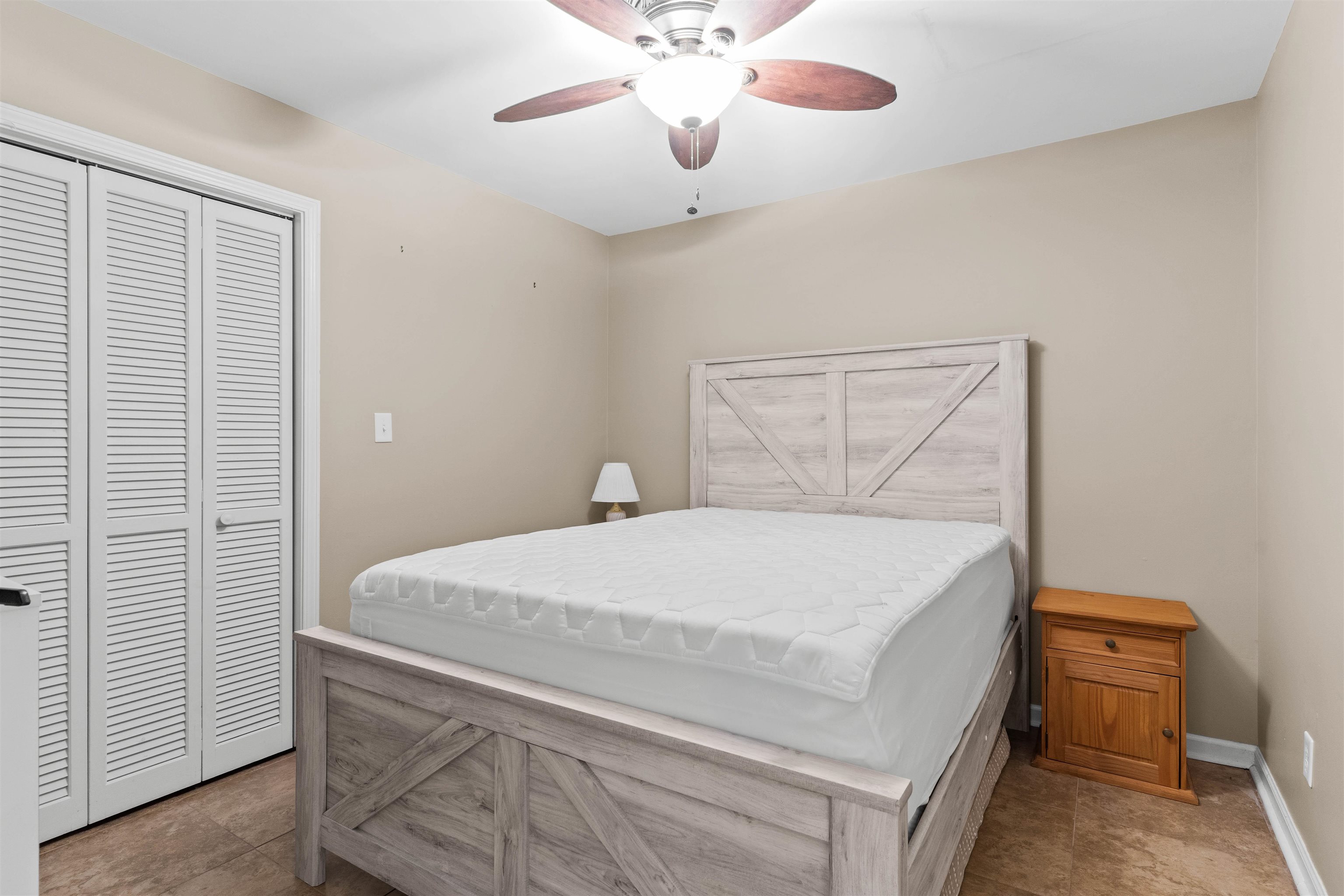 200 Double Eagle Dr. Property Photo 10