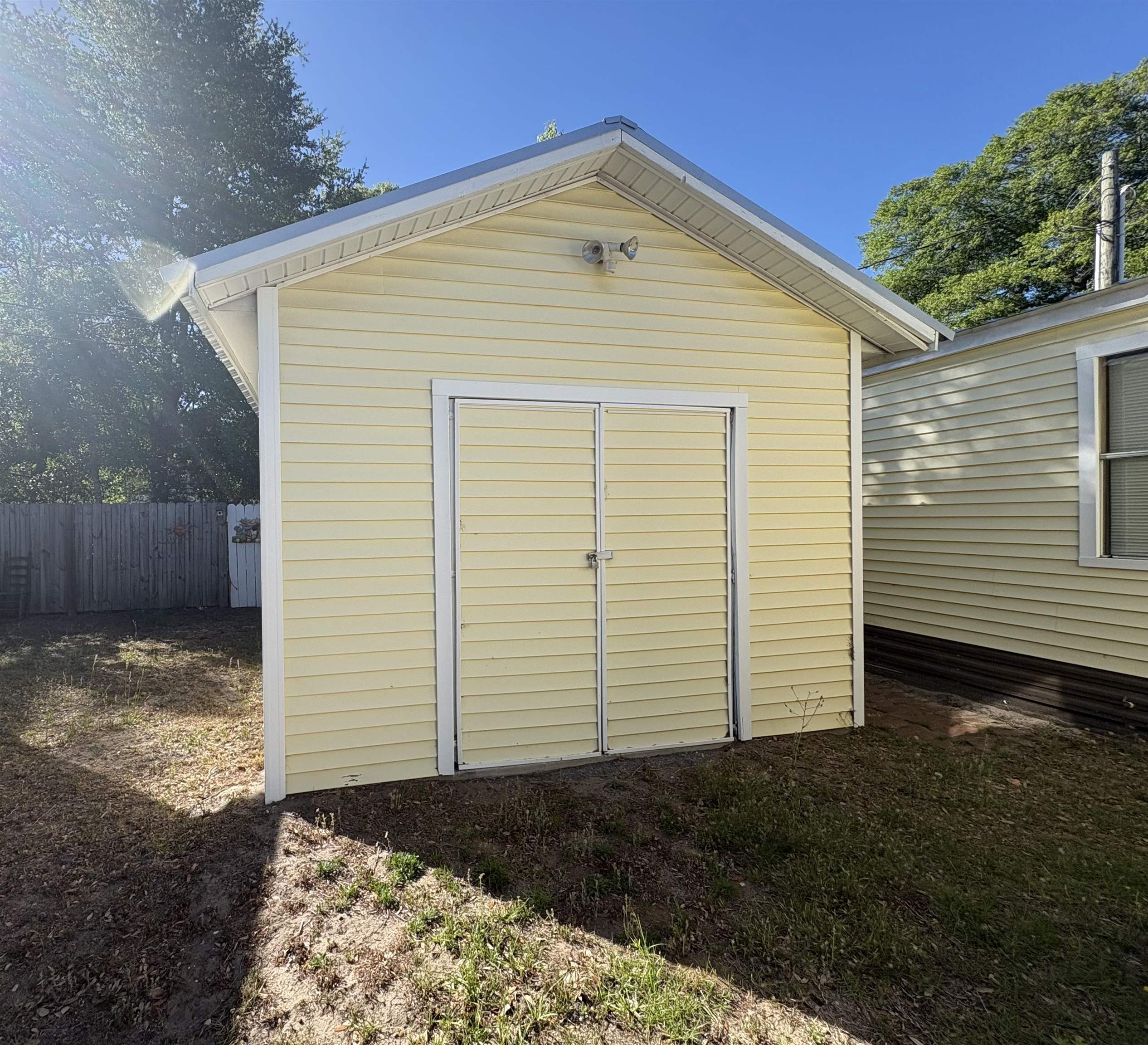 1567 Park Ln. Property Photo 18